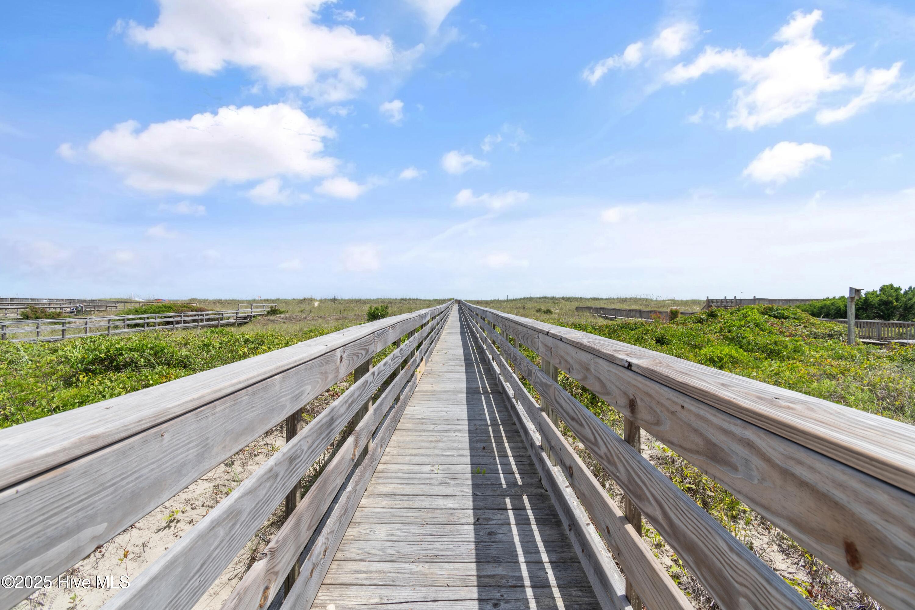 100519693 | Photo 53