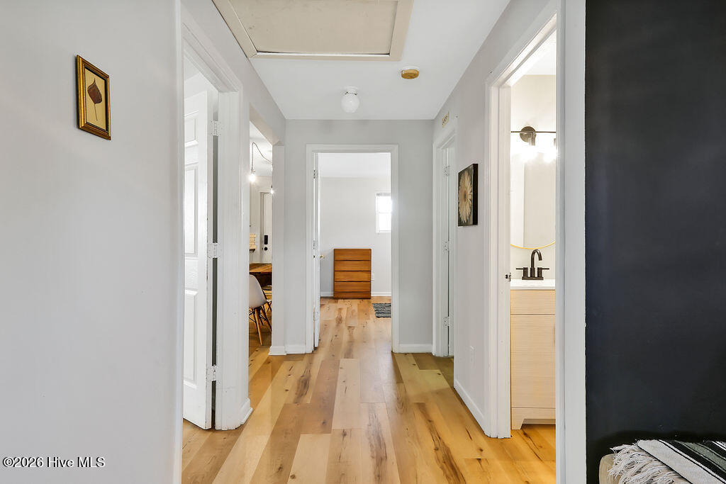 100534500 | Photo 31