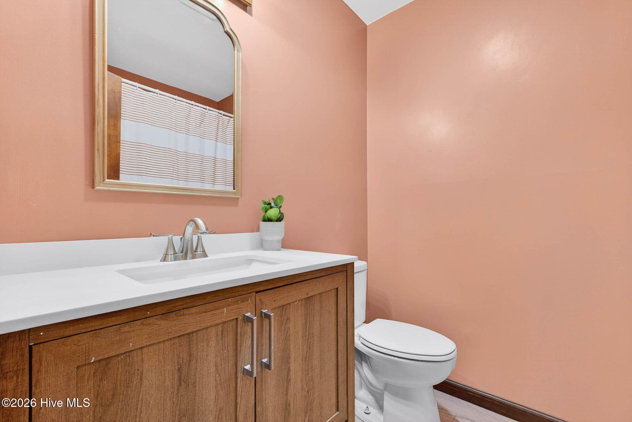 100561895 | Photo 18