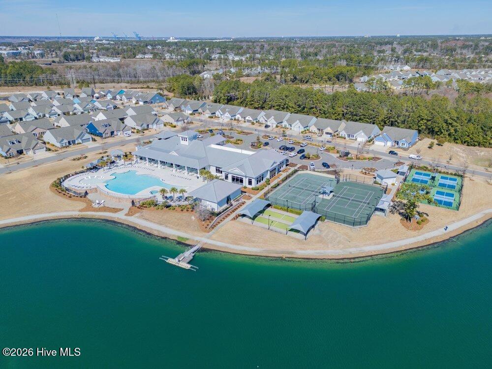 100556390 | Photo 36