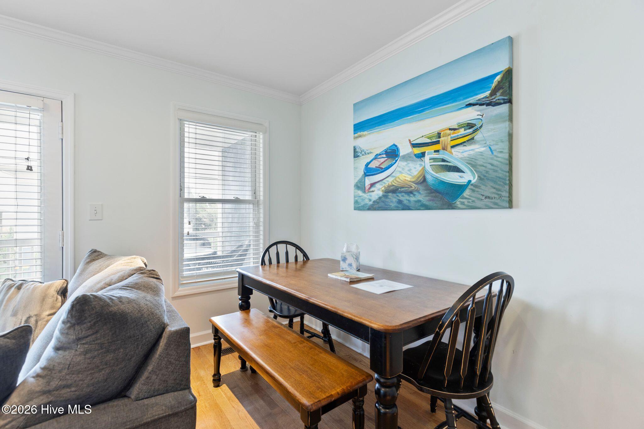 100570292 | Photo 13