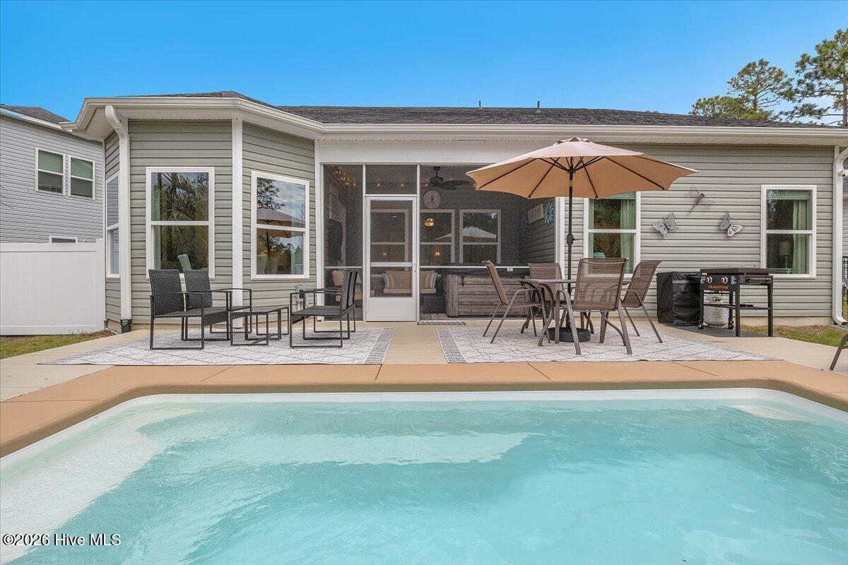 100560173 | Photo 64