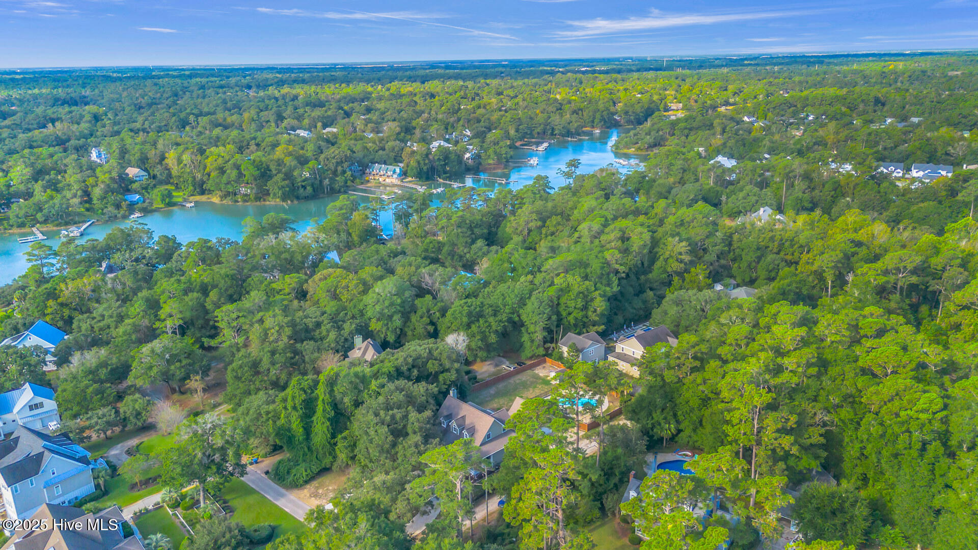 100532167 | Photo 78