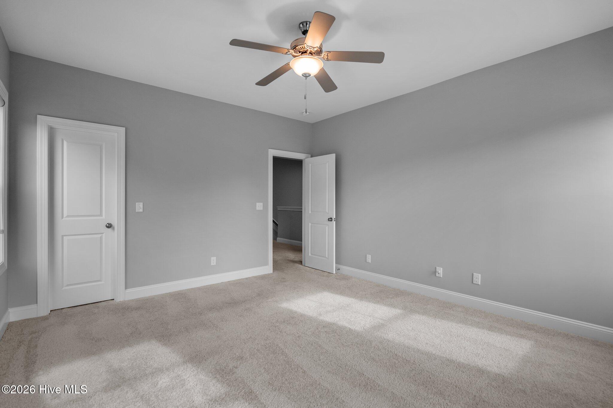 100561208 | Photo 35