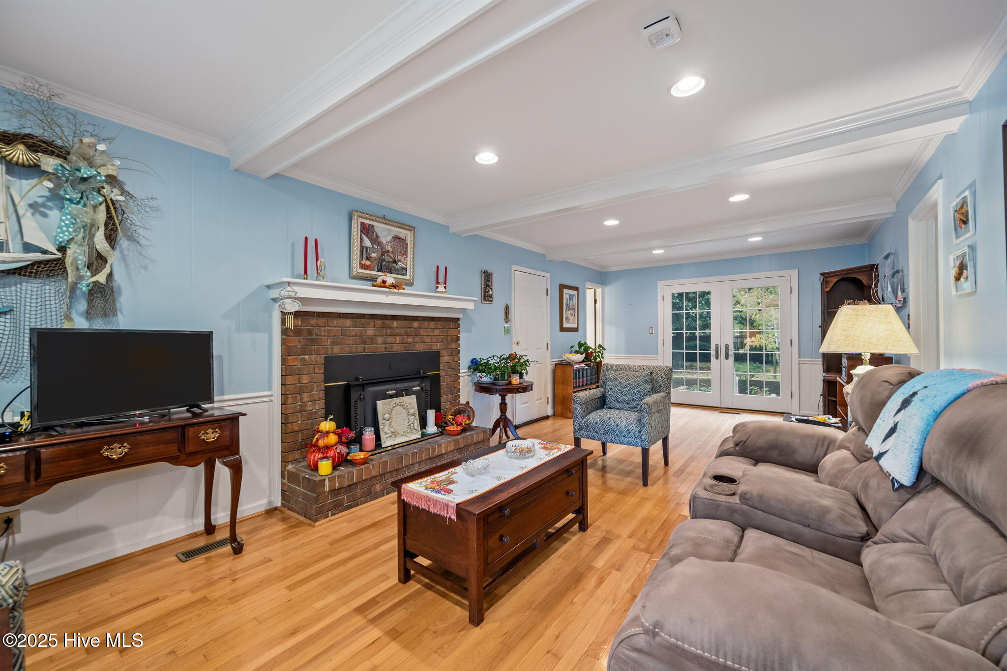 521 University Drive, Jacksonville, NC 28546 – photo 18: 52-web-or-mls-_RAD6179