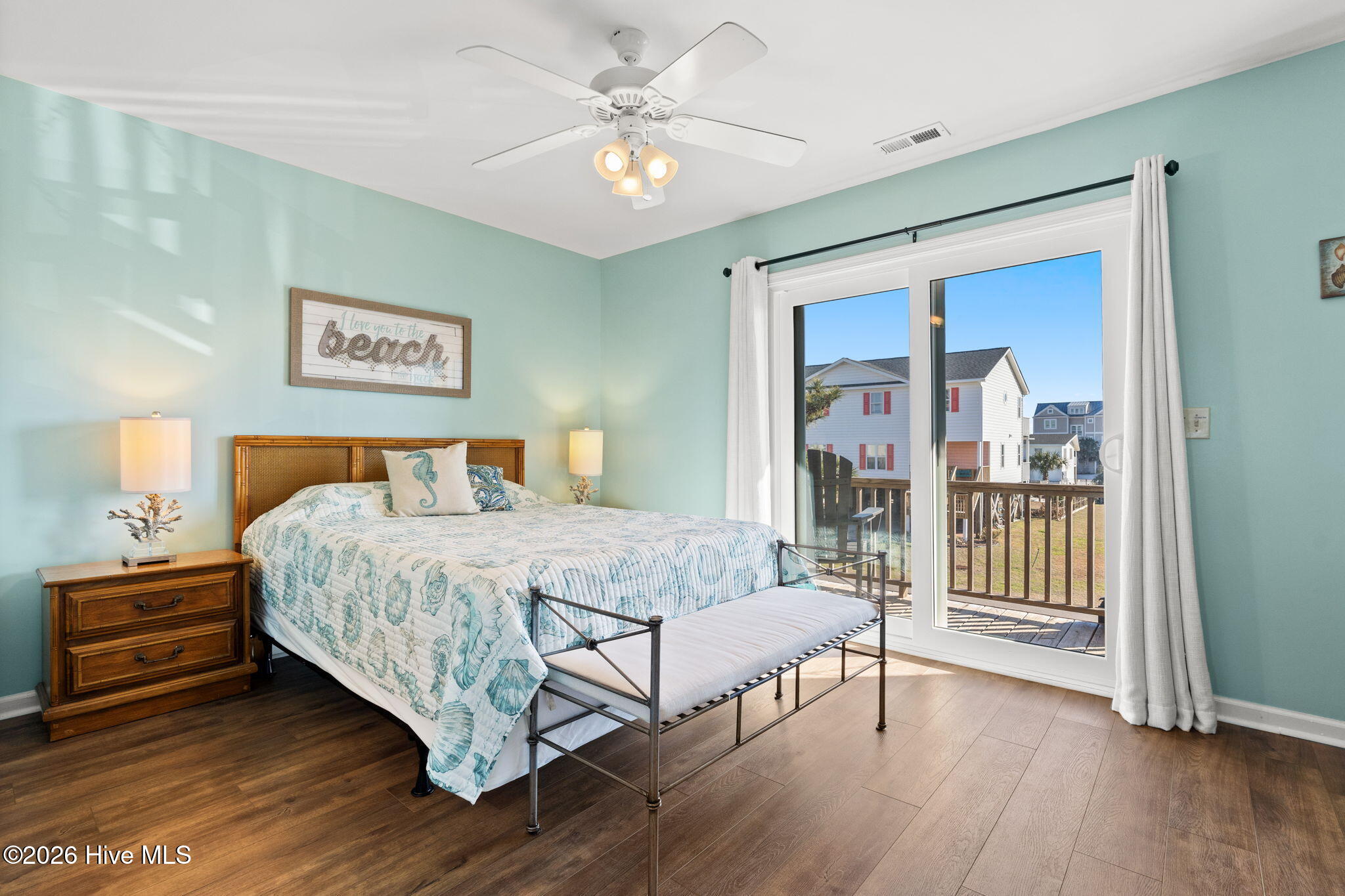 100553073 | Photo 16