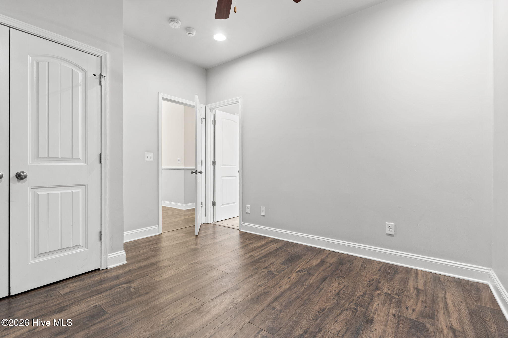 100540133 | Photo 14