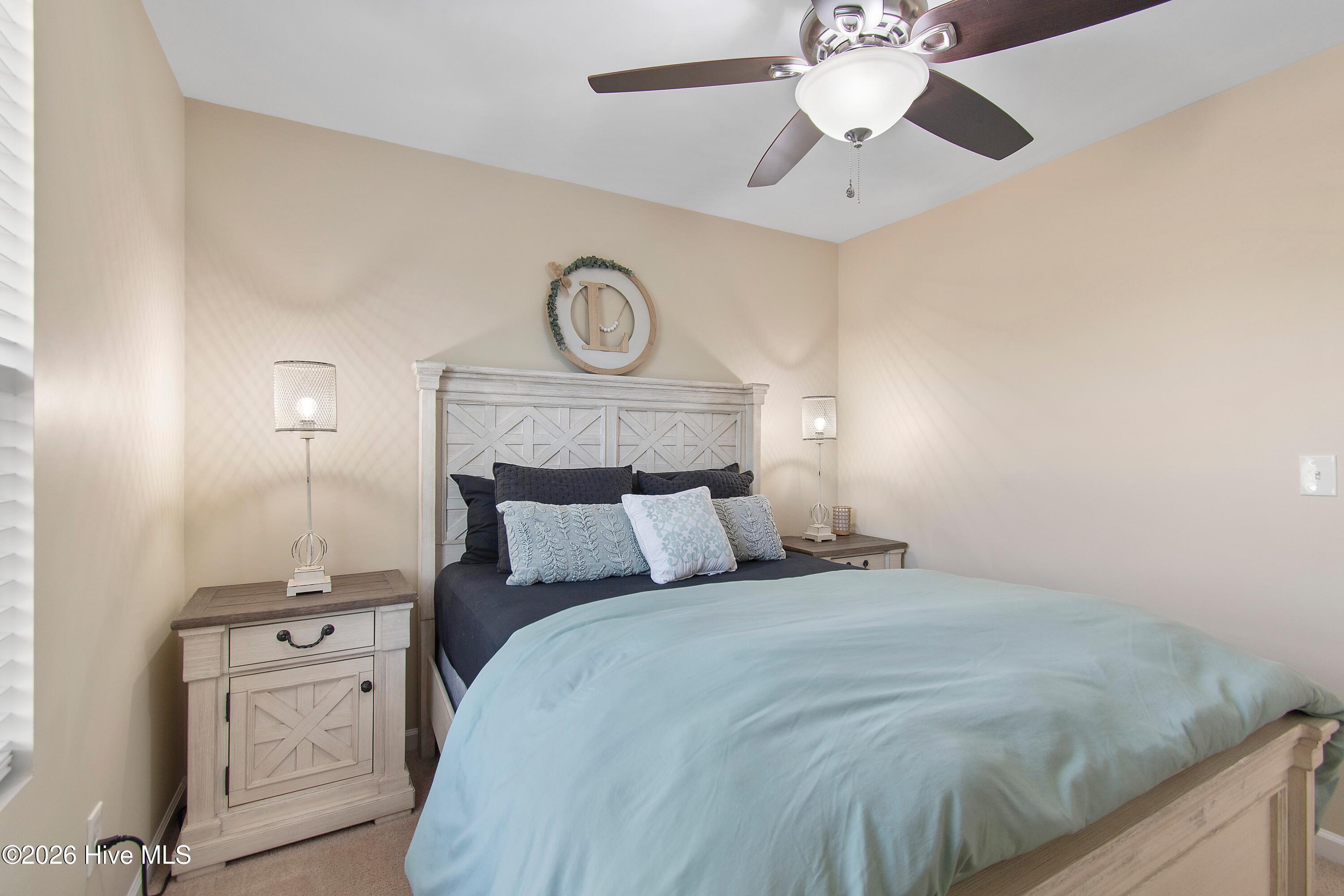 100549782 | Photo 24