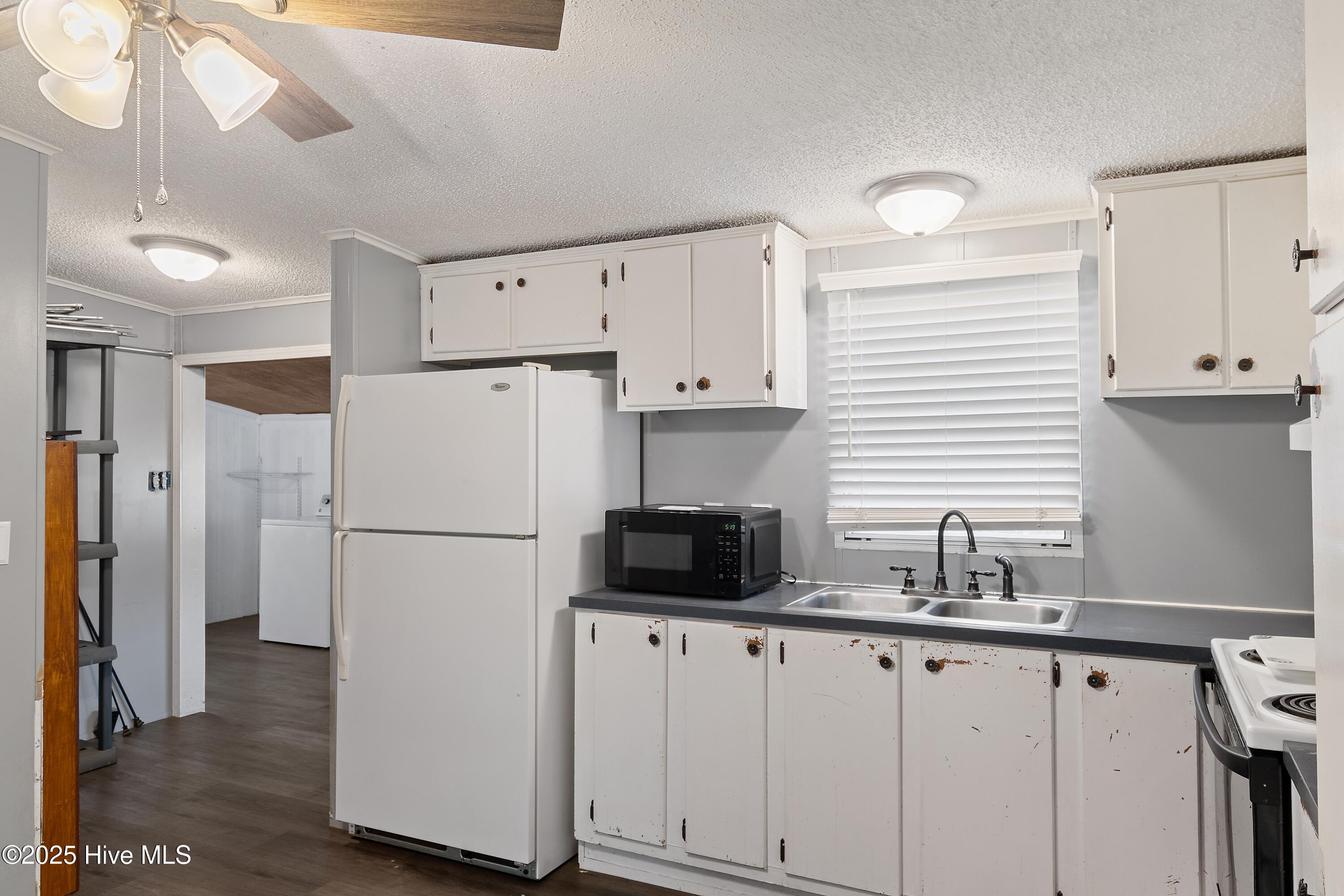 100532696 | Photo 10