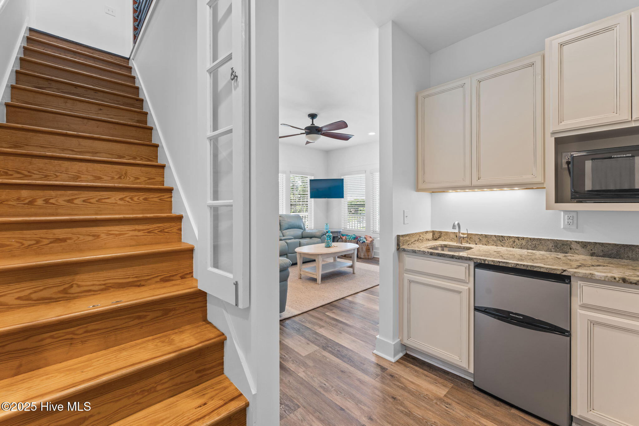 100514865 | Photo 55