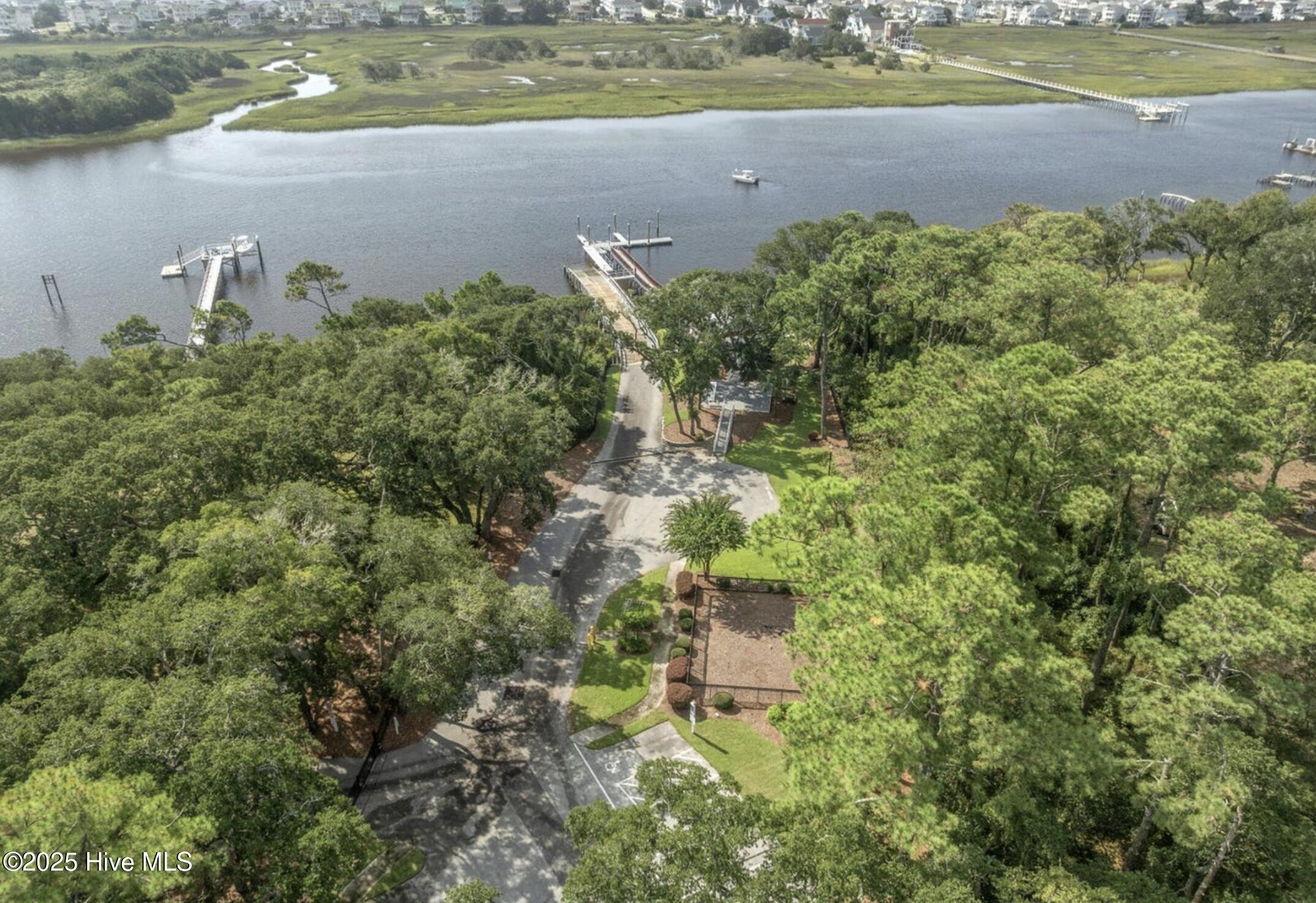 100485467 | Photo 55