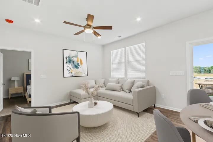 4123 Balboa Avenue, Leland, NC 28451 – photo 6: Family room
