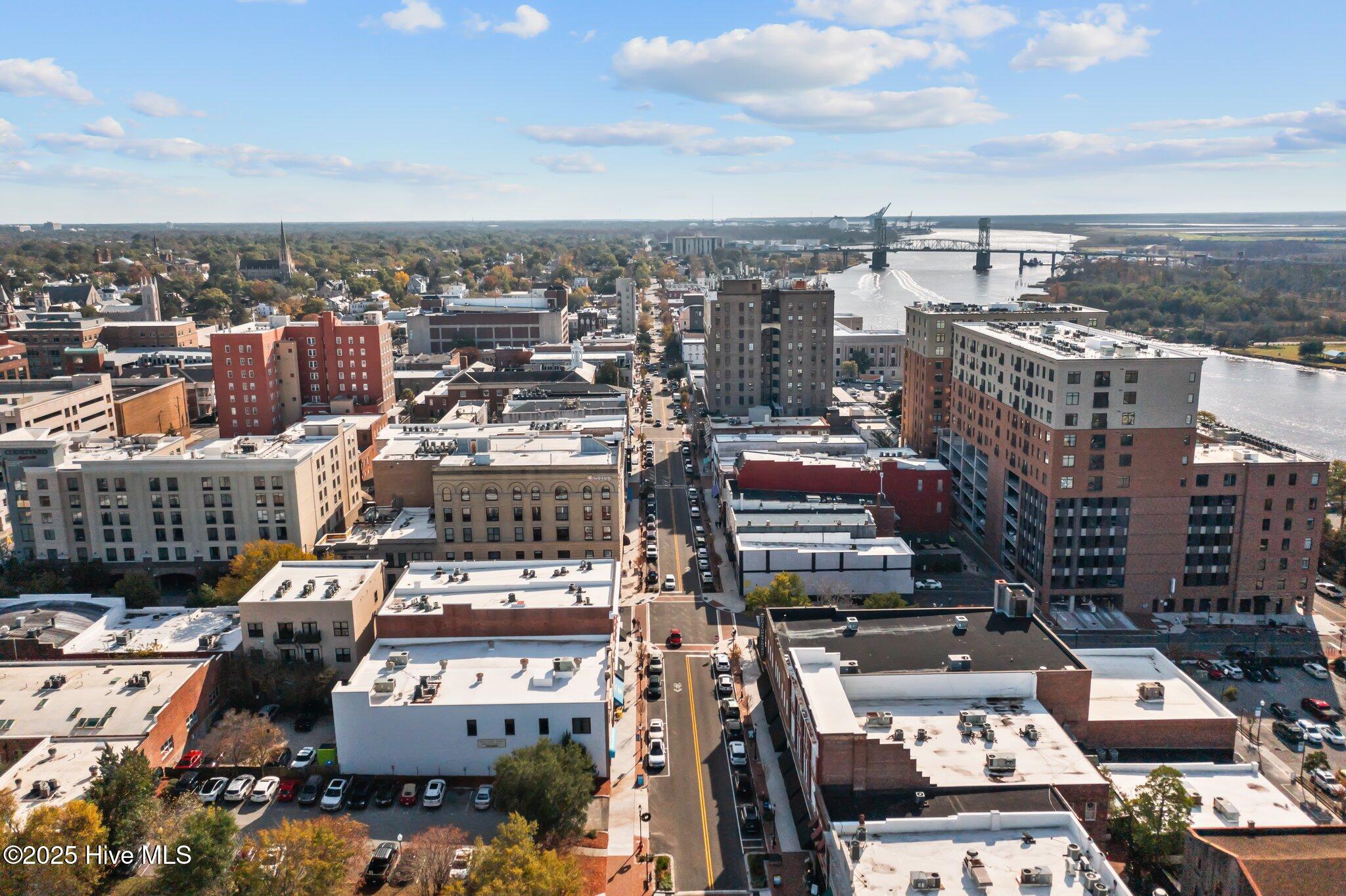 100543966 | Photo 50