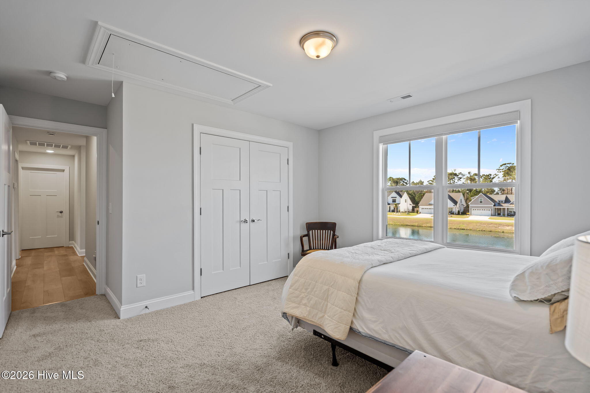 100562064 | Photo 31