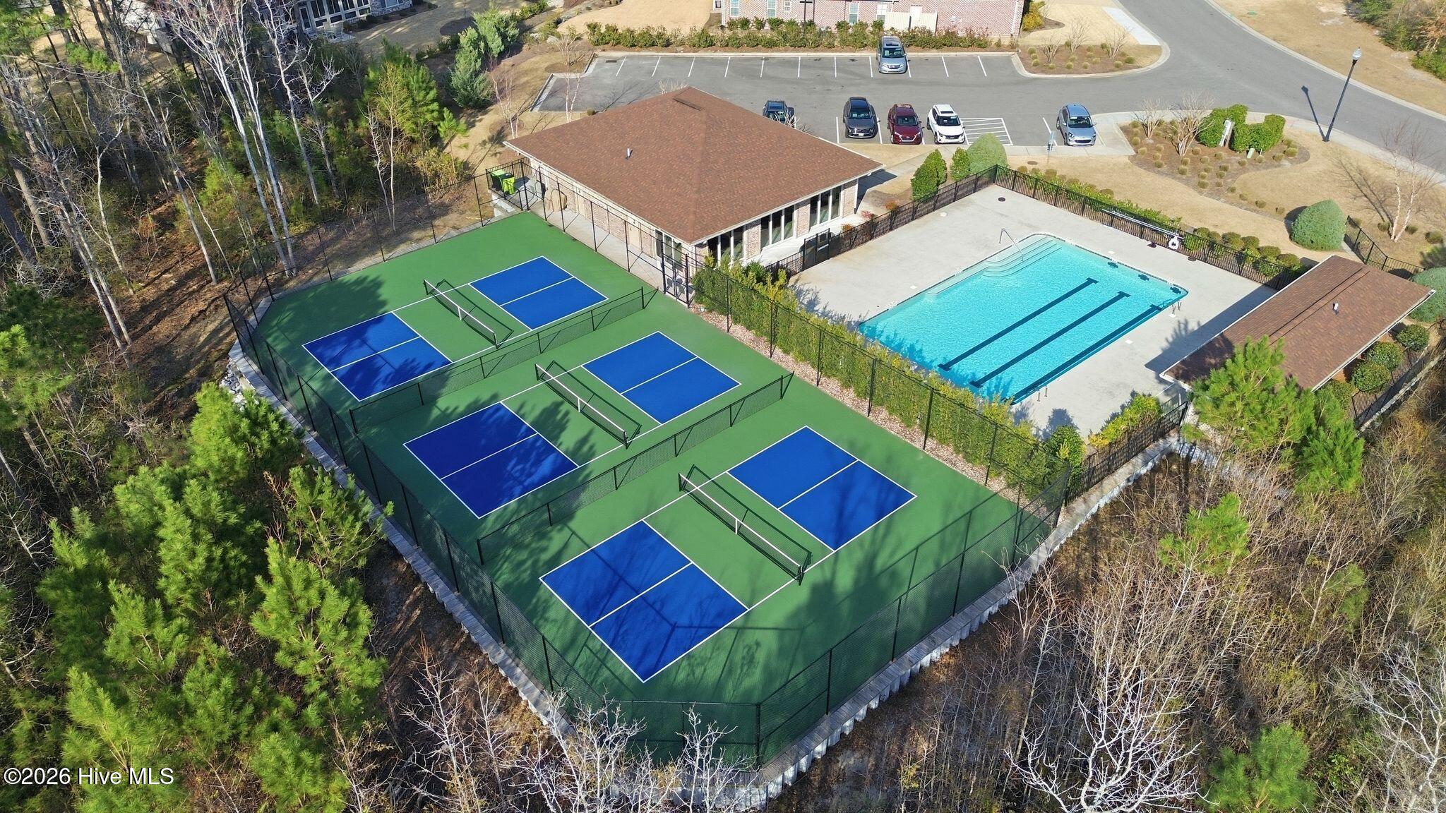 100564564 | Photo 68