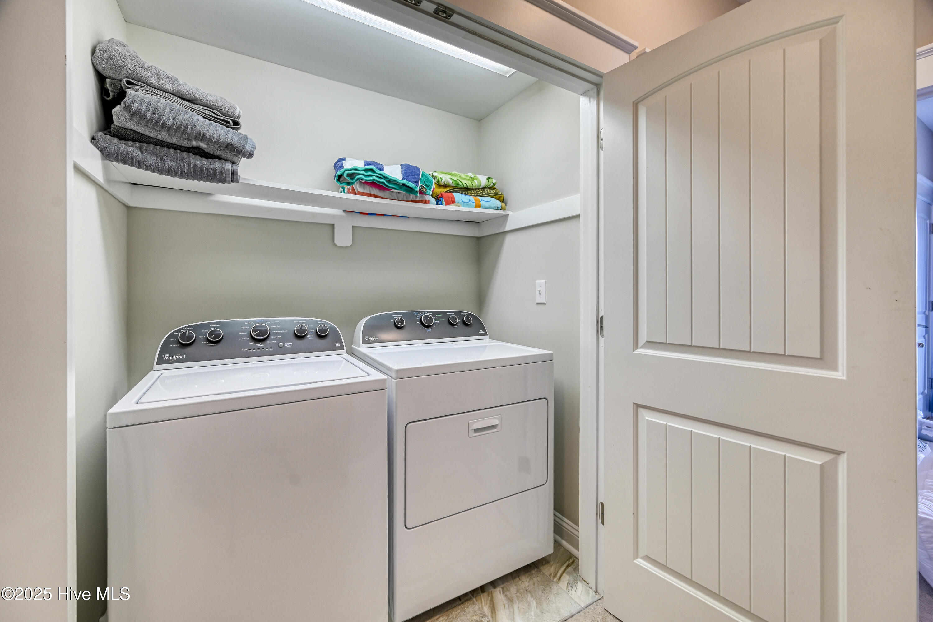 100543491 | Photo 54