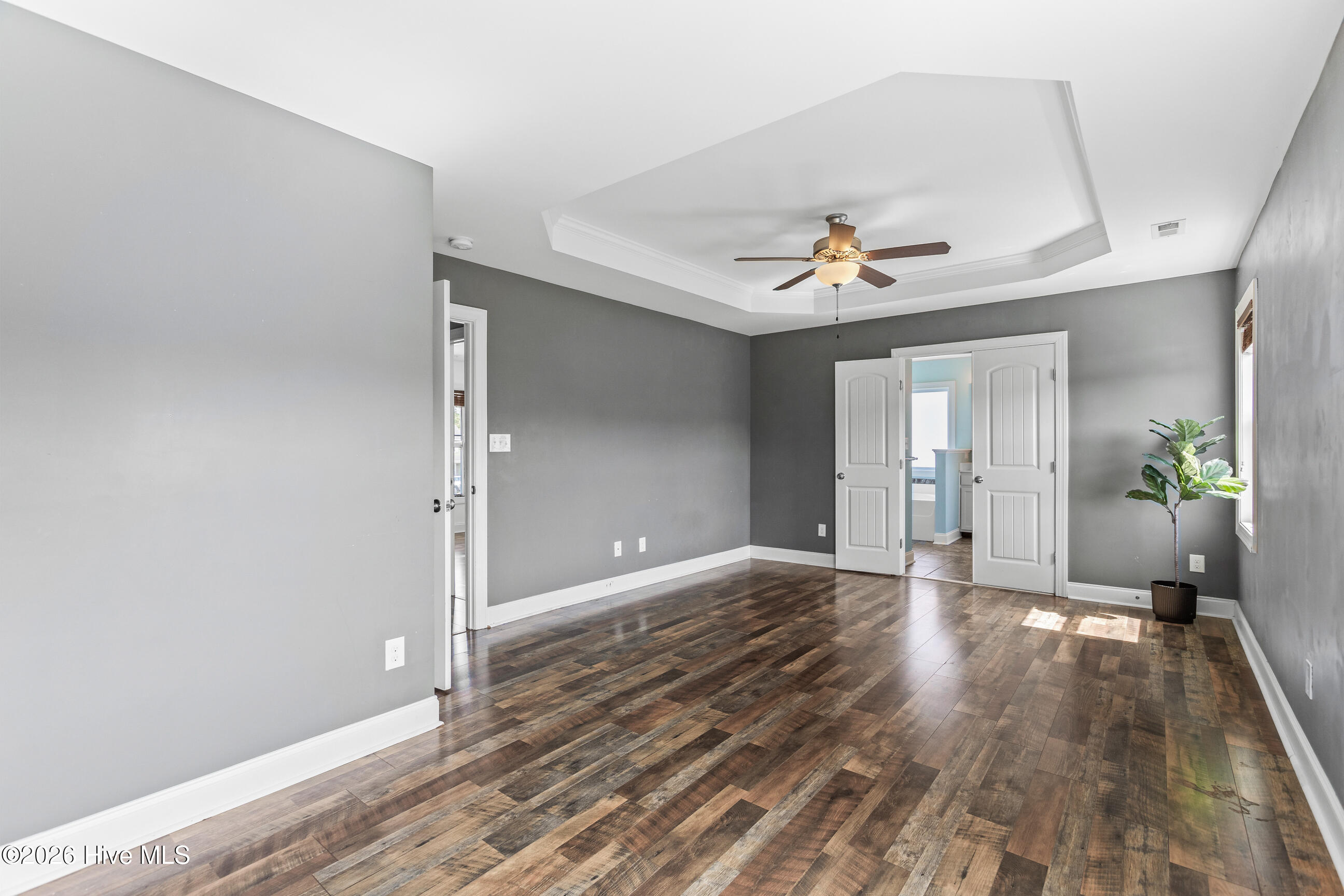 100567731 | Photo 22