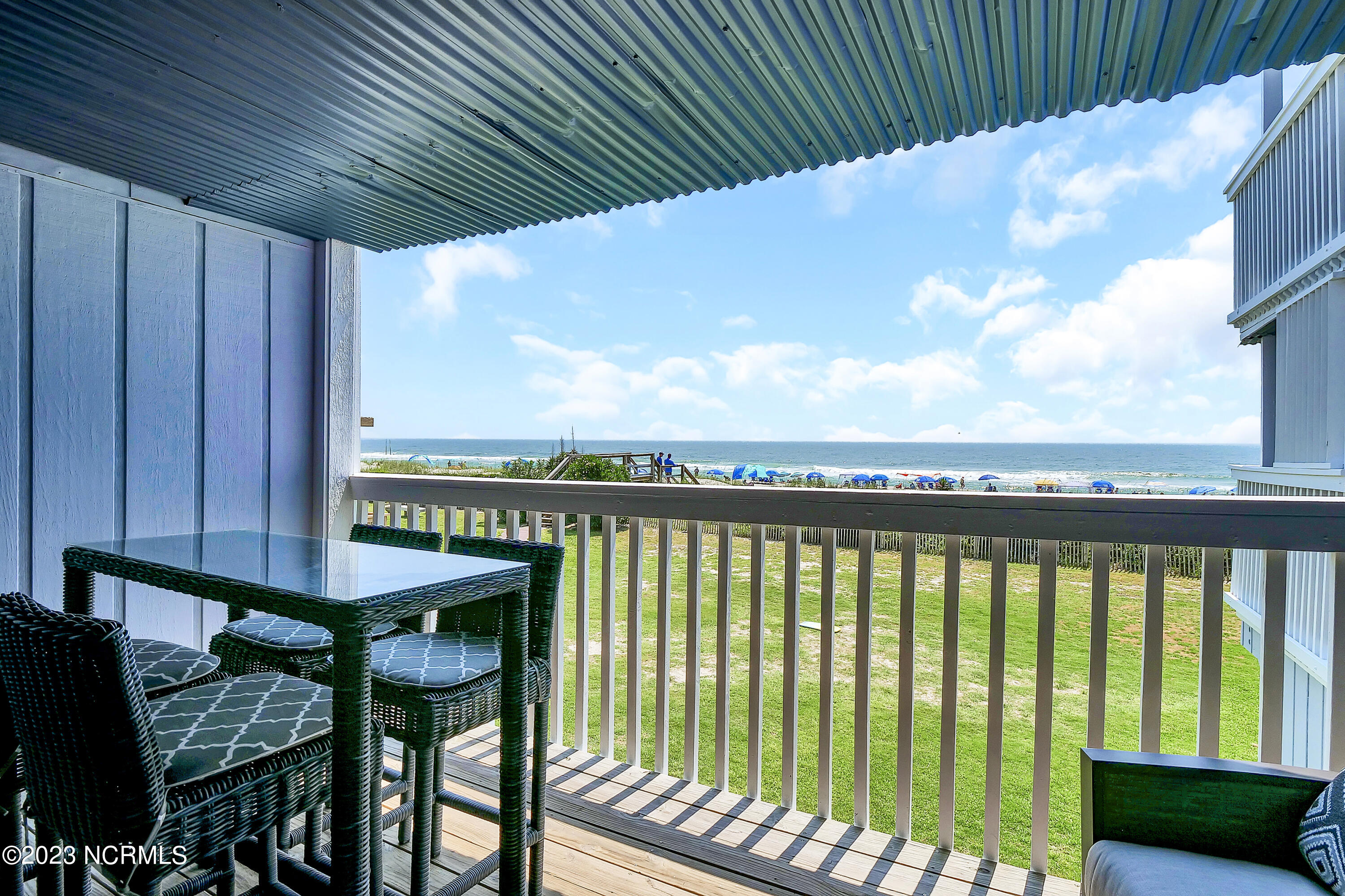 100526207 | Photo 18