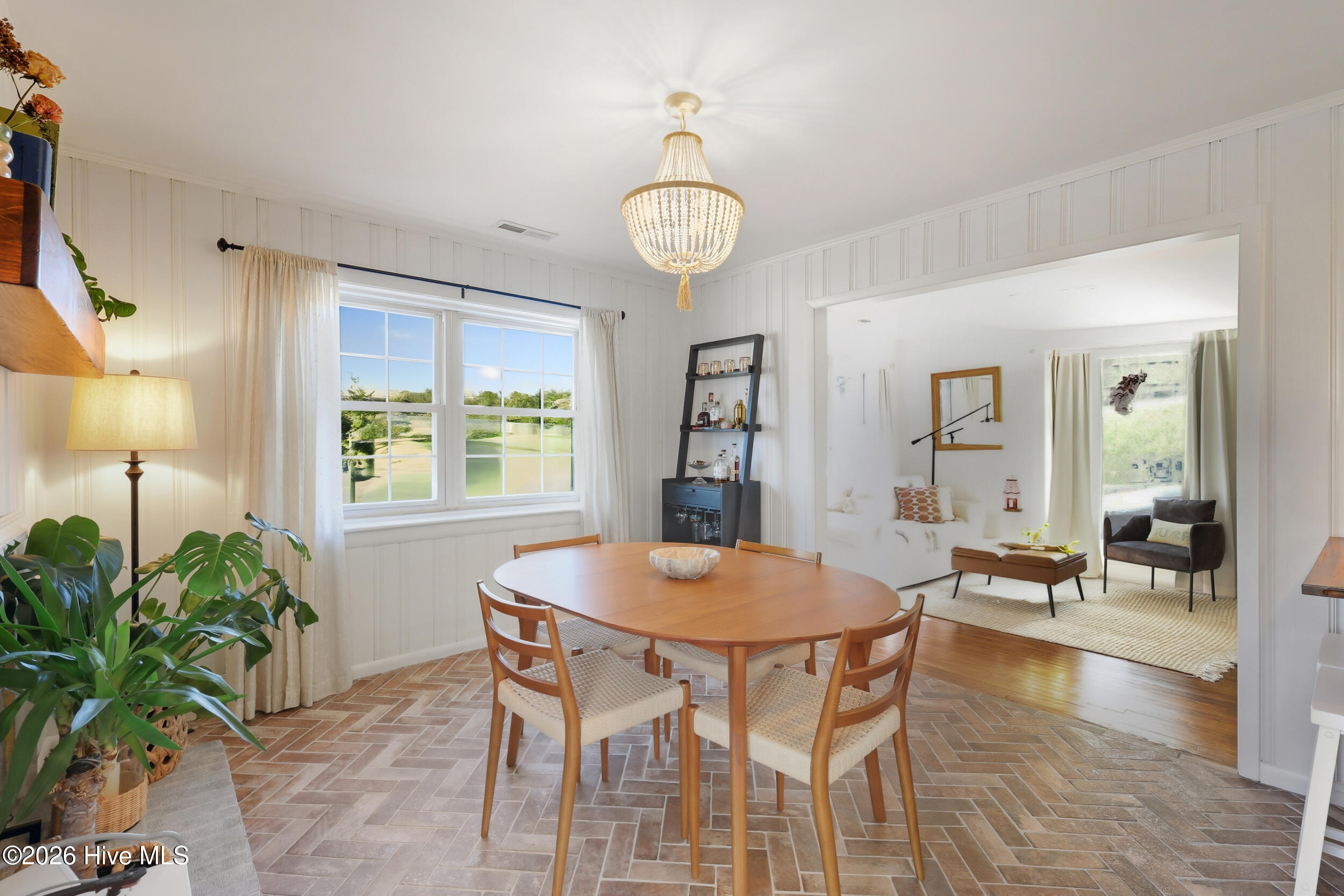 100547874 | Photo 17