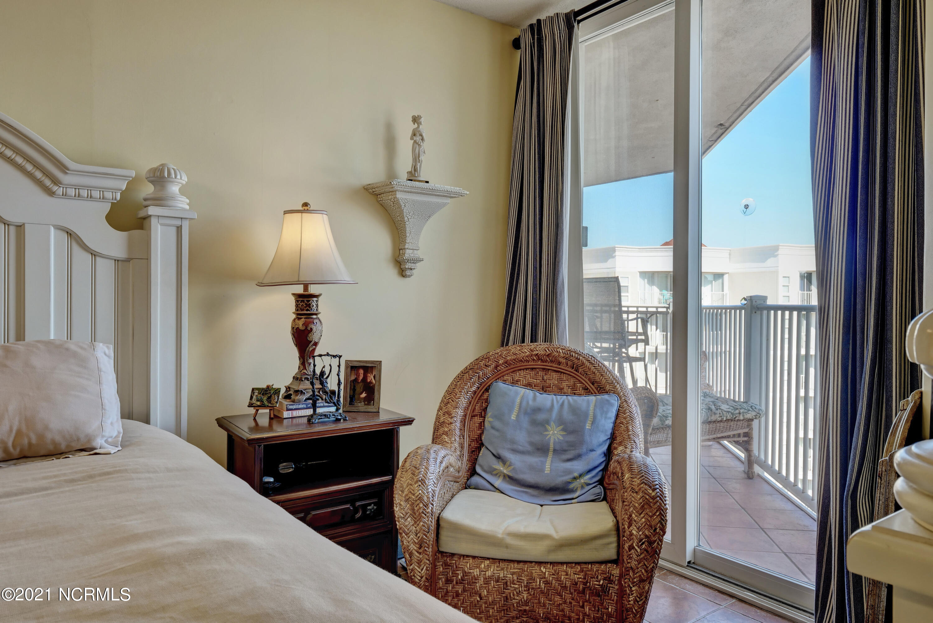 100520960 | Photo 18