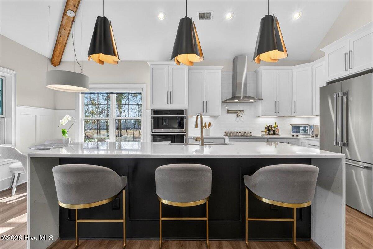 100548349 | Photo 28