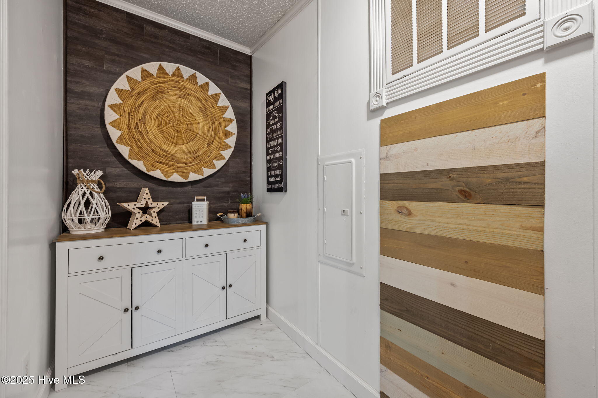 100537137 | Photo 21