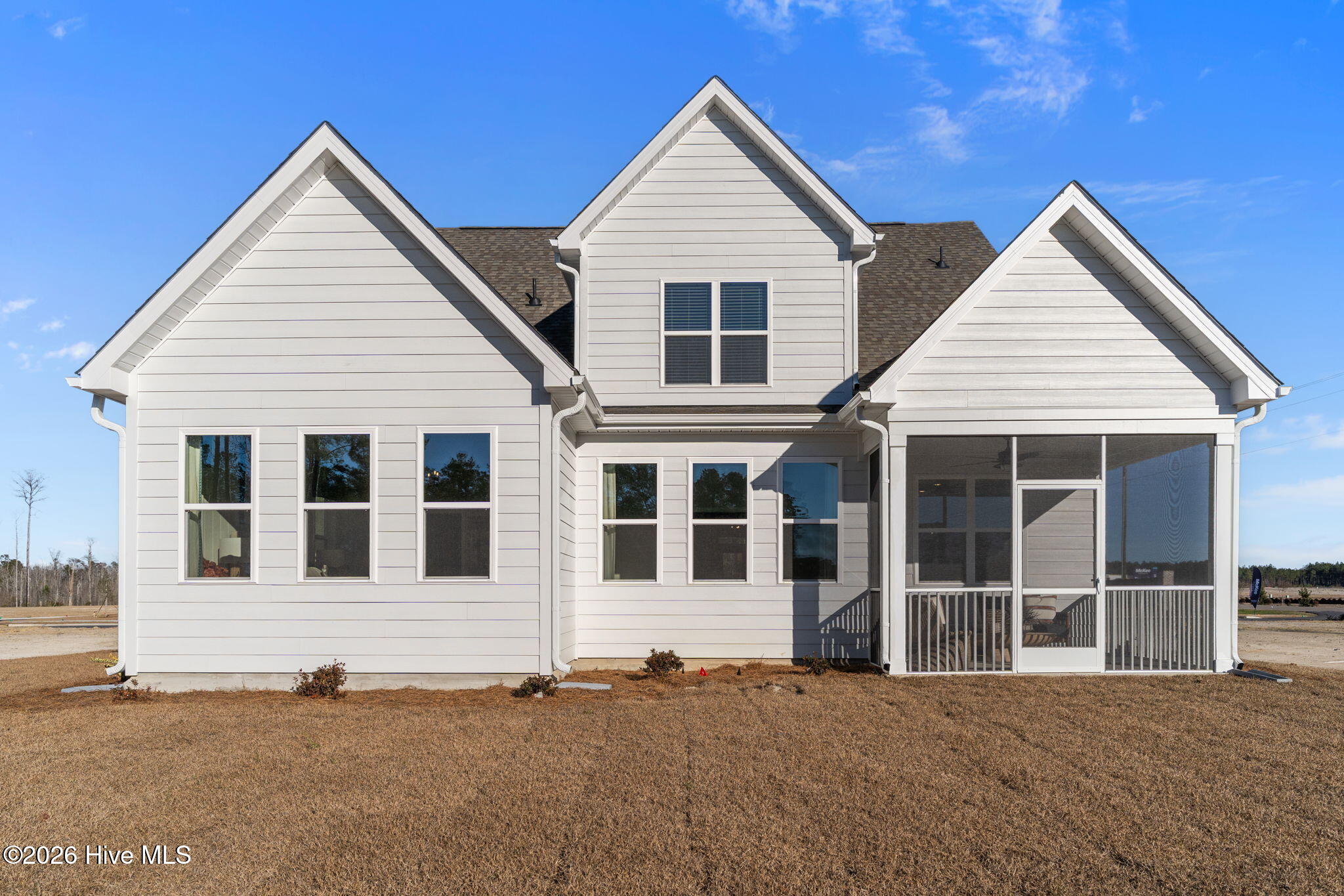 100516667 | Photo 47