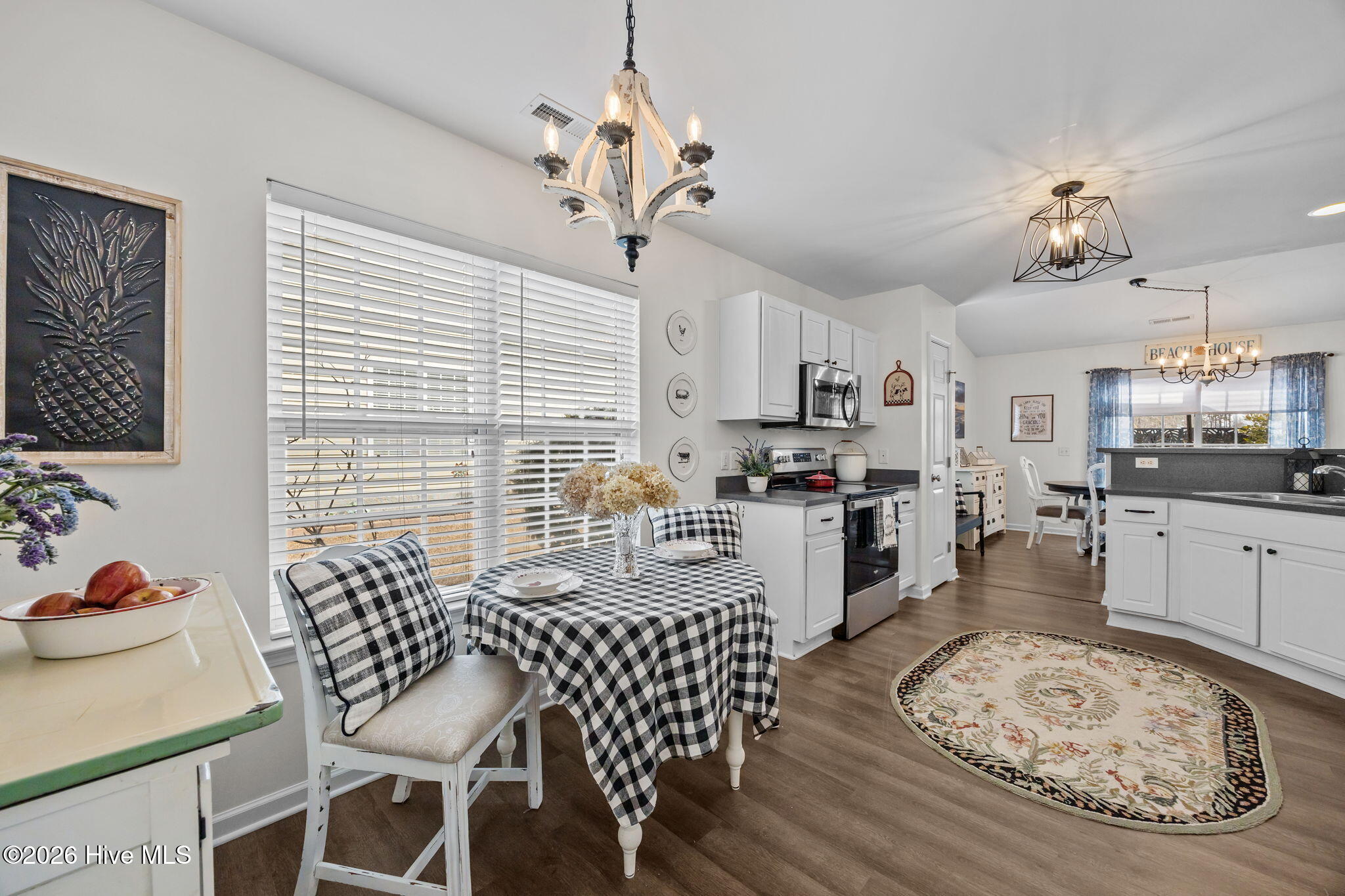 100557016 | Photo 21