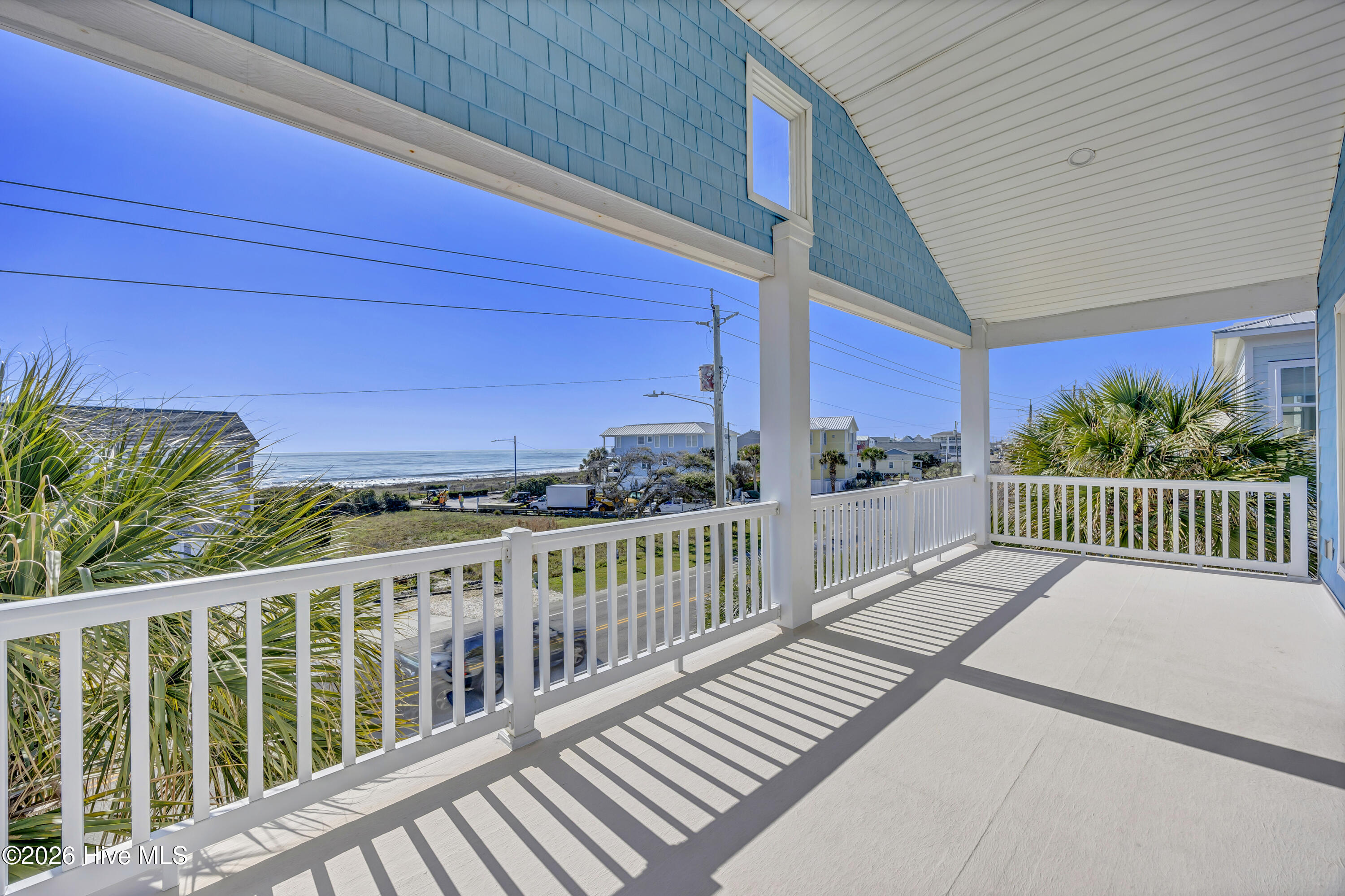 100560542 | Photo 48