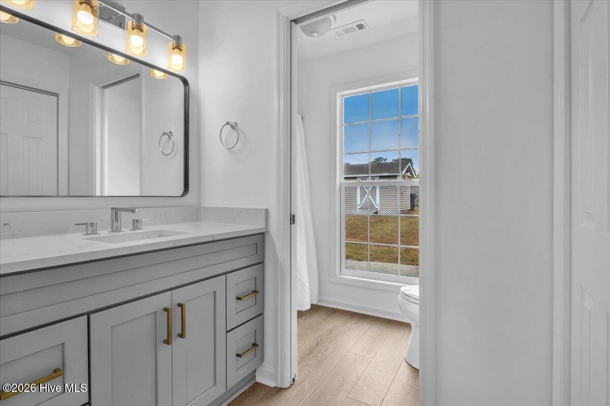 100564620 | Photo 26