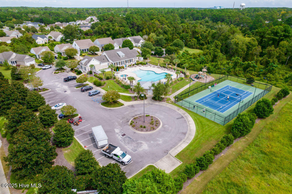 100538371 | Photo 70