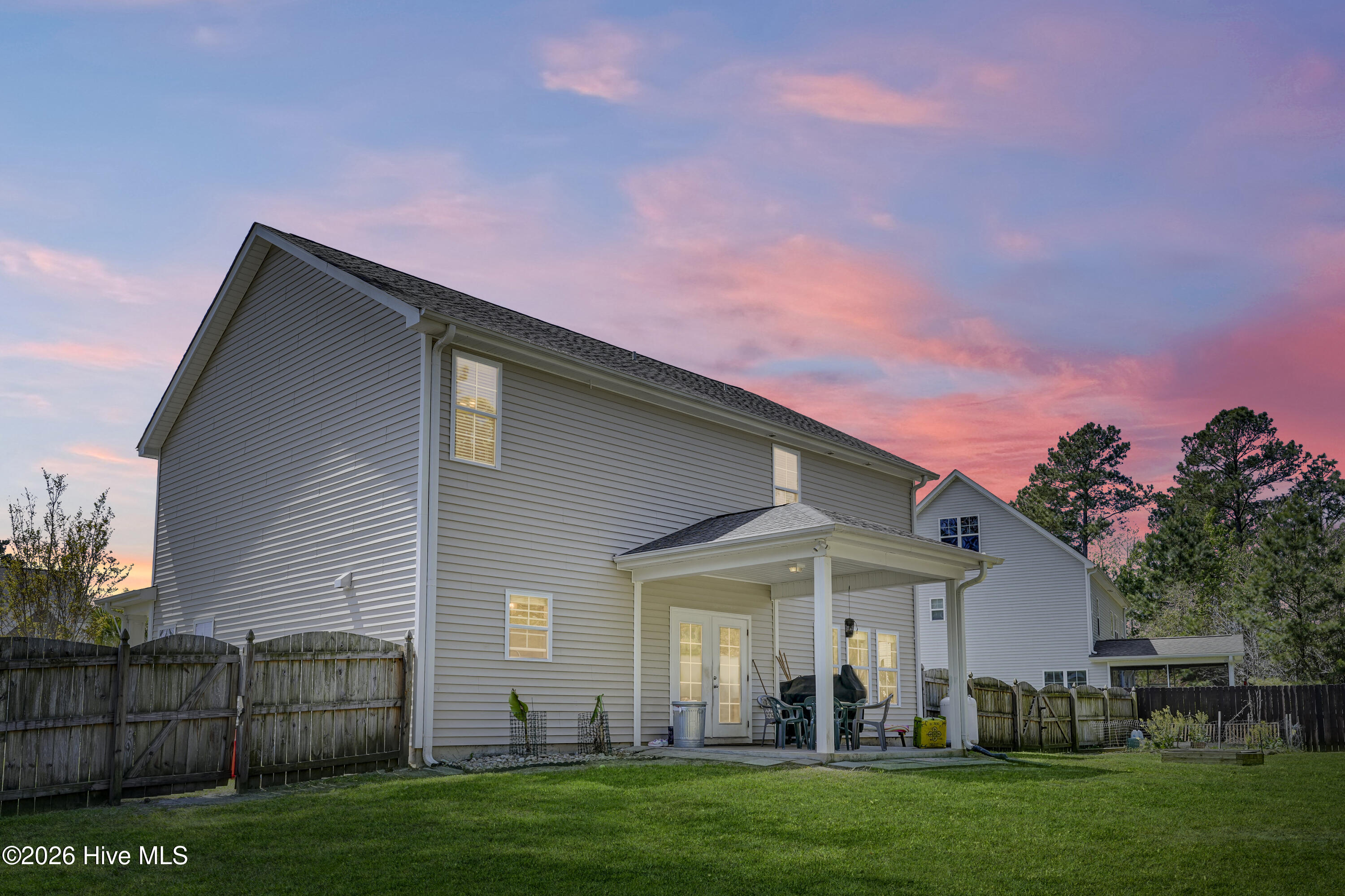 100565660 | Photo 31