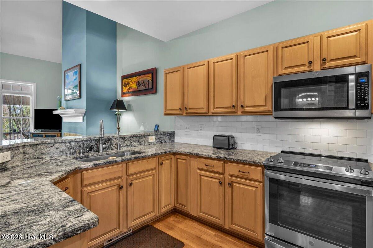 100566534 | Photo 13