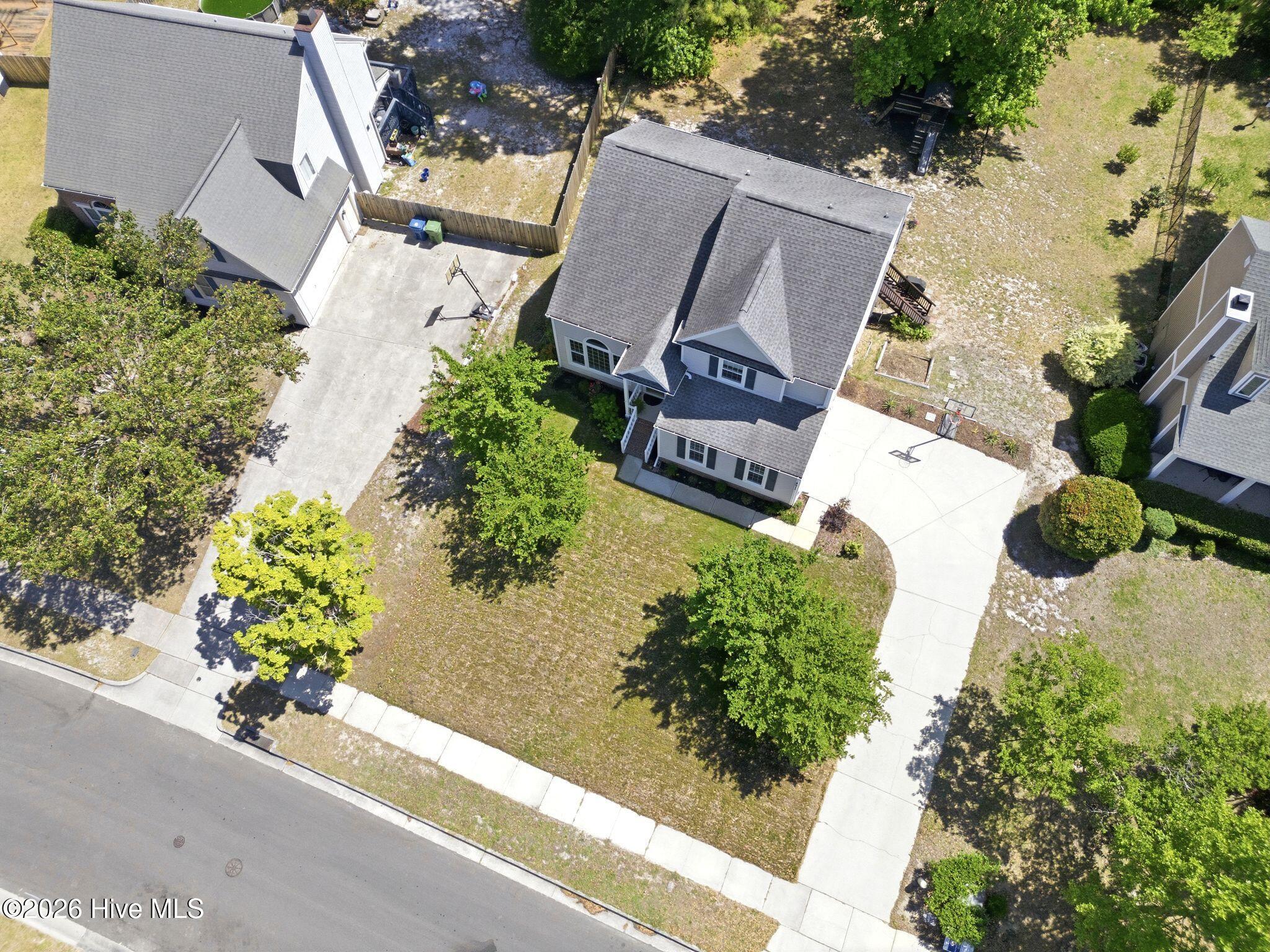 100568966 | Photo 77