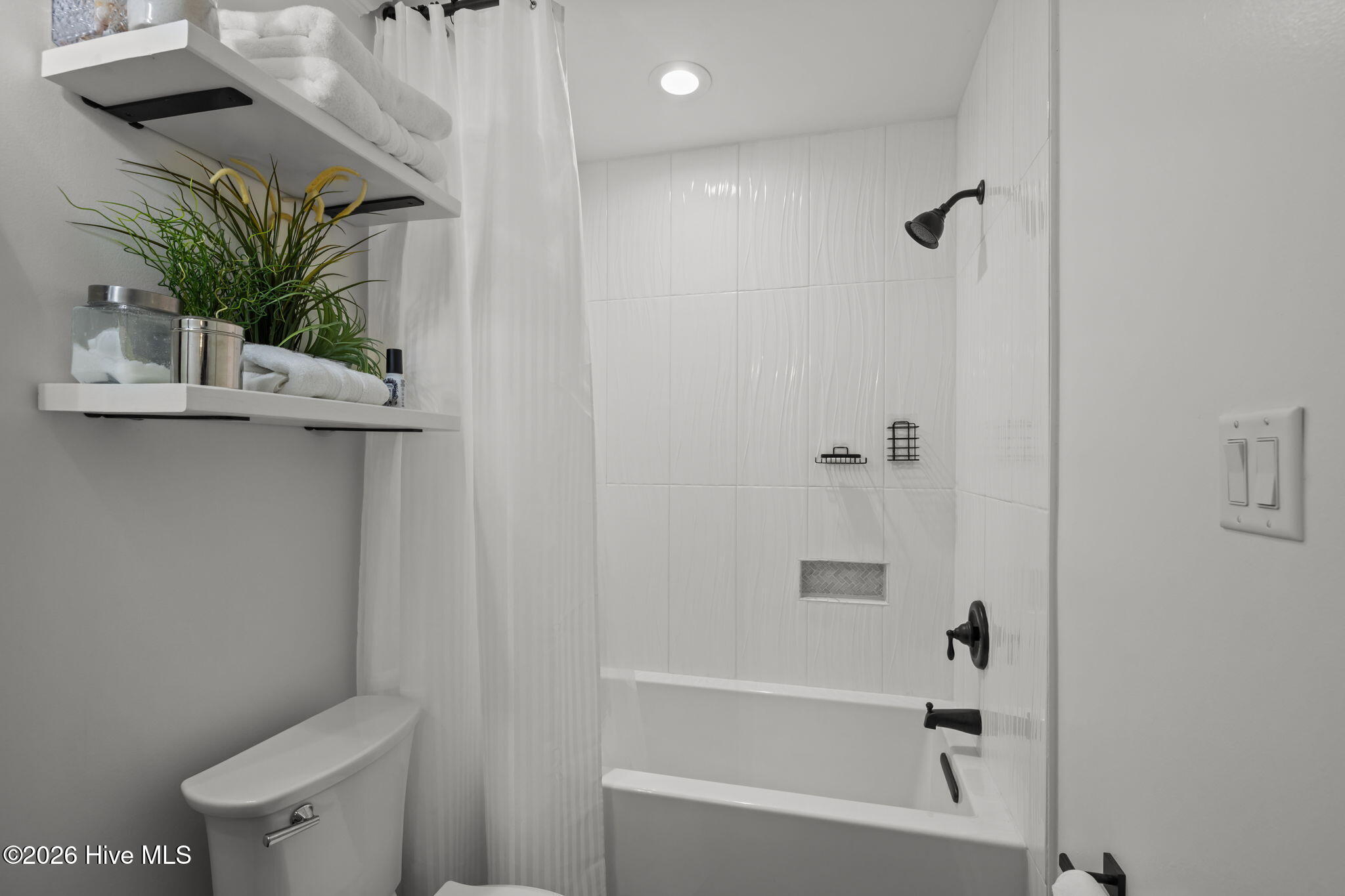 100555597 | Photo 34