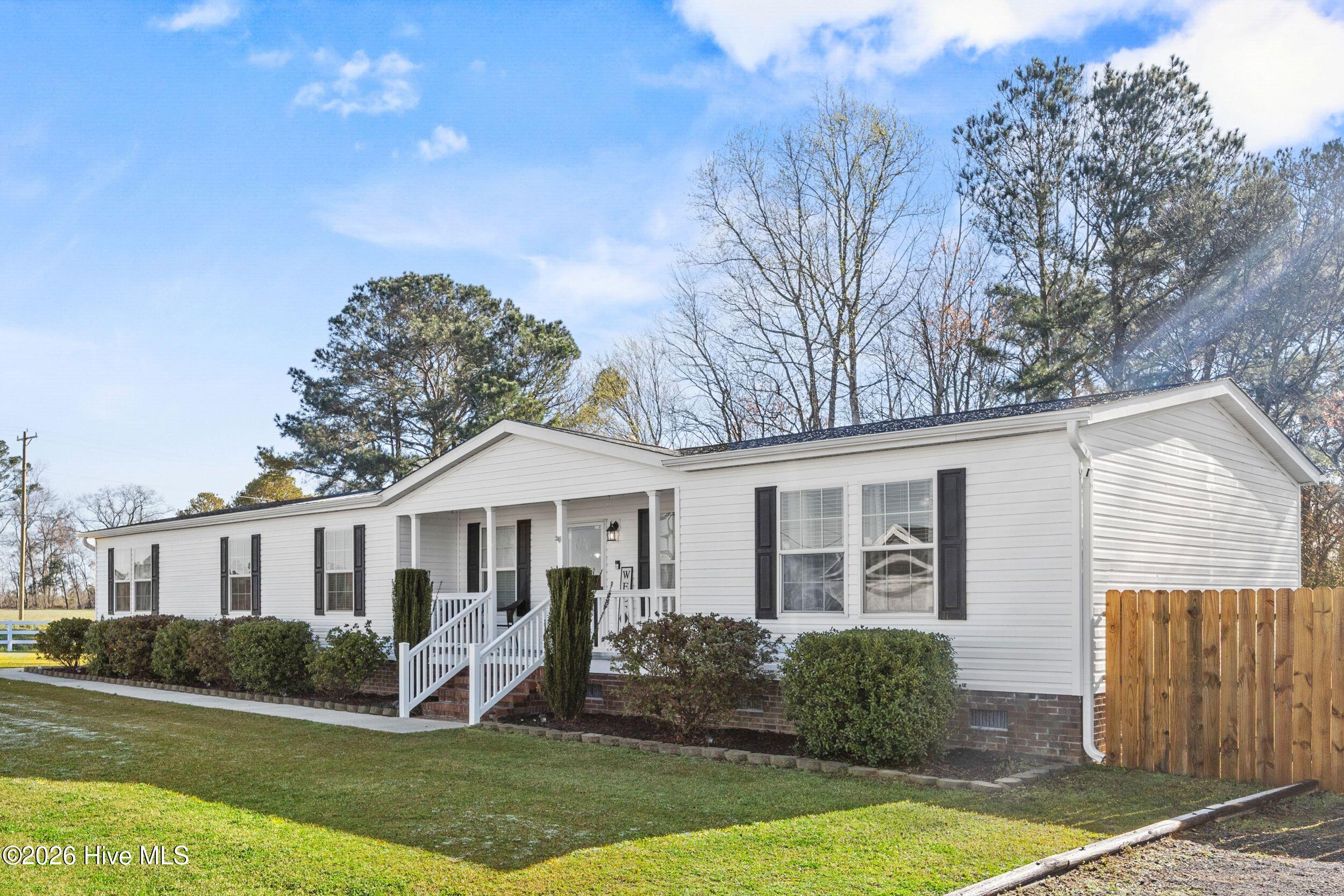 101 R & B Court, Chinquapin, NC 28521 – photo 2: 4_front exterior