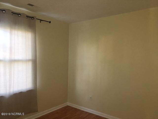 100573630 | Photo 11