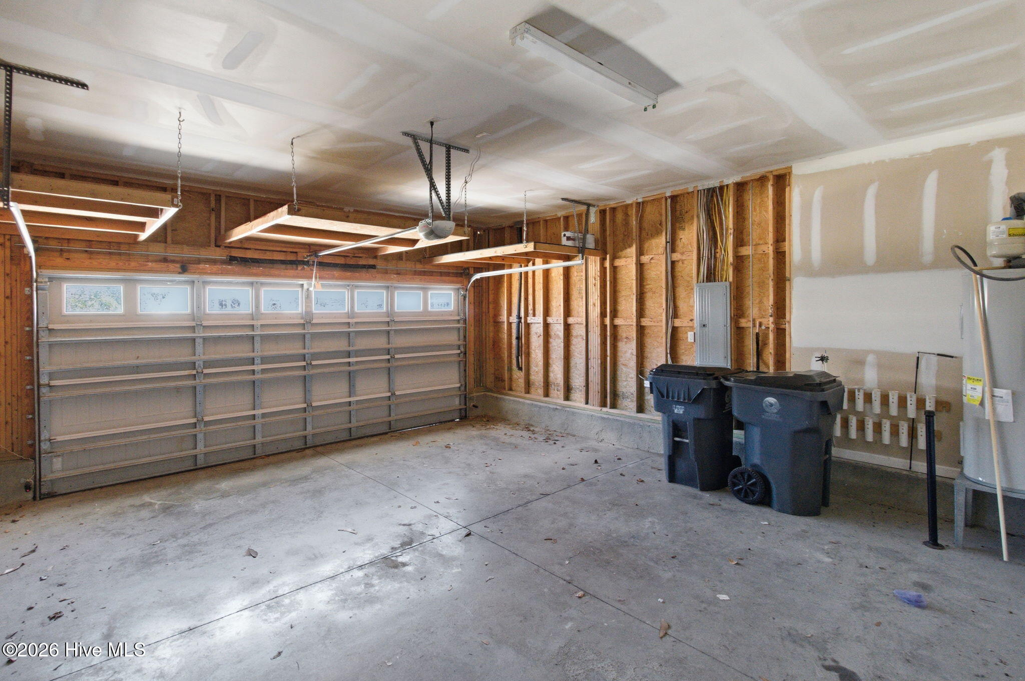 100565105 | Photo 29