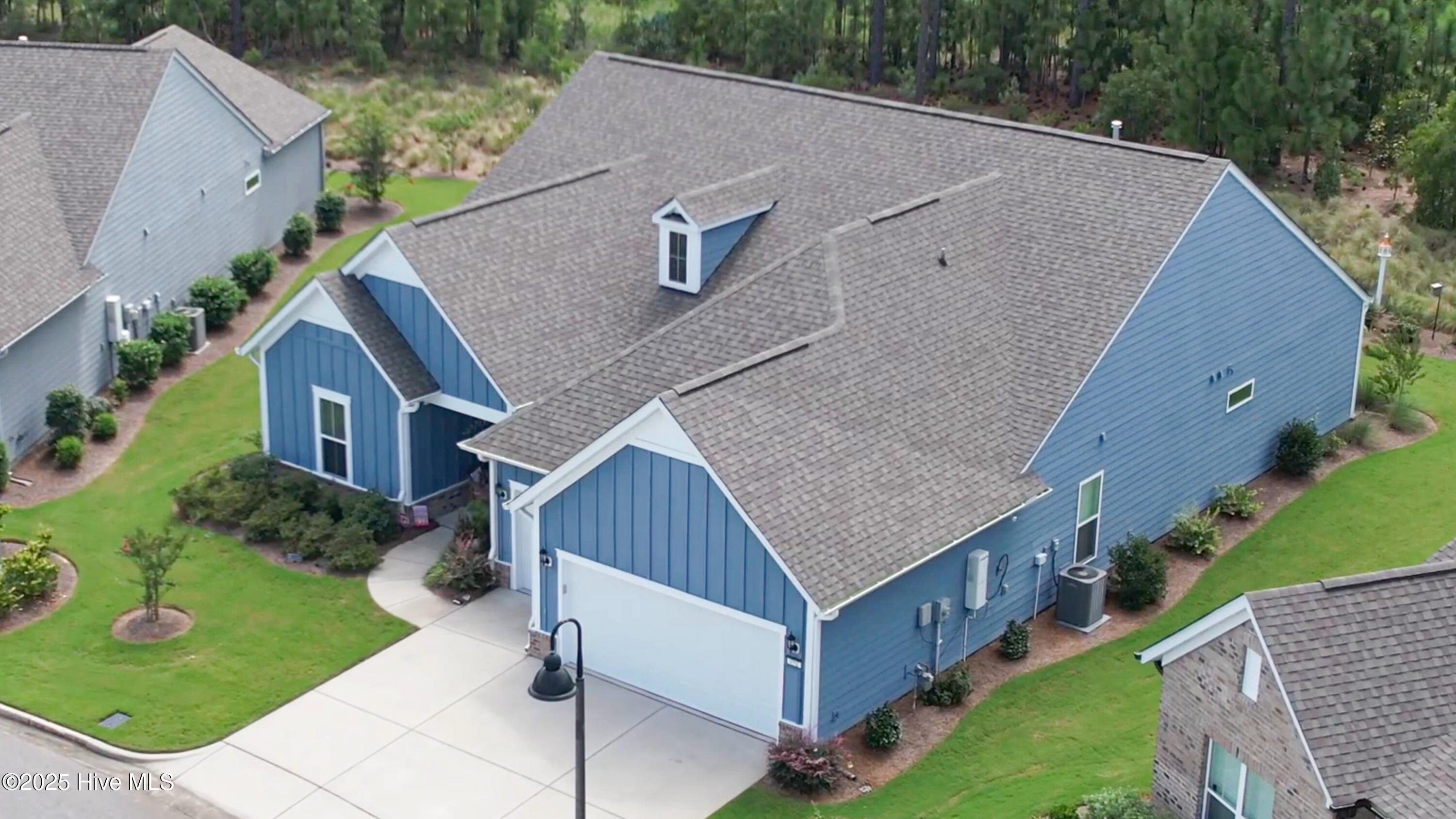 100525944 | Photo 33