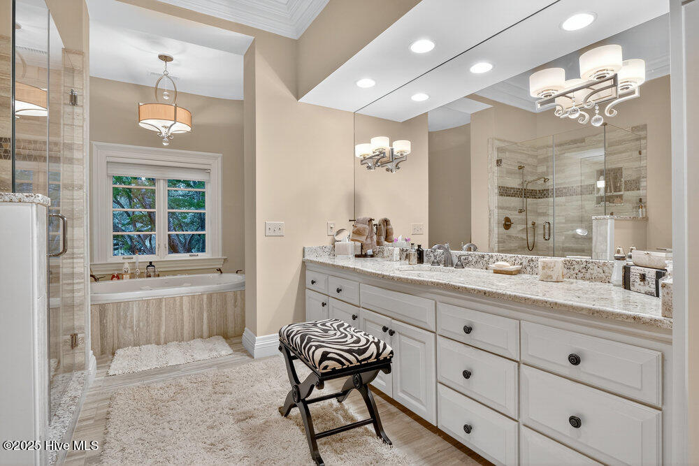 100544850 | Photo 59