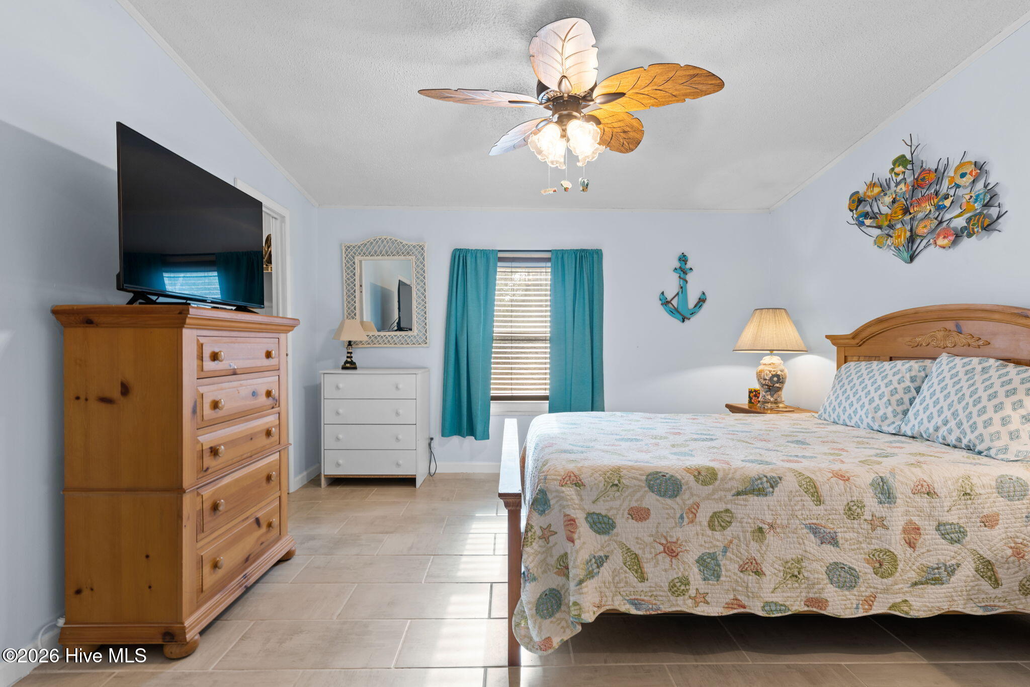 100550811 | Photo 16