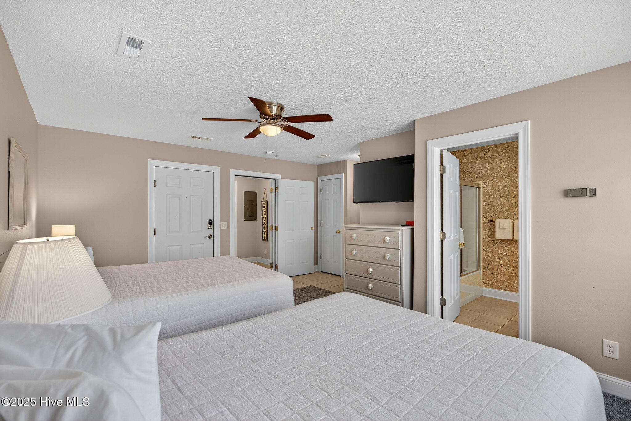 100537047 | Photo 20