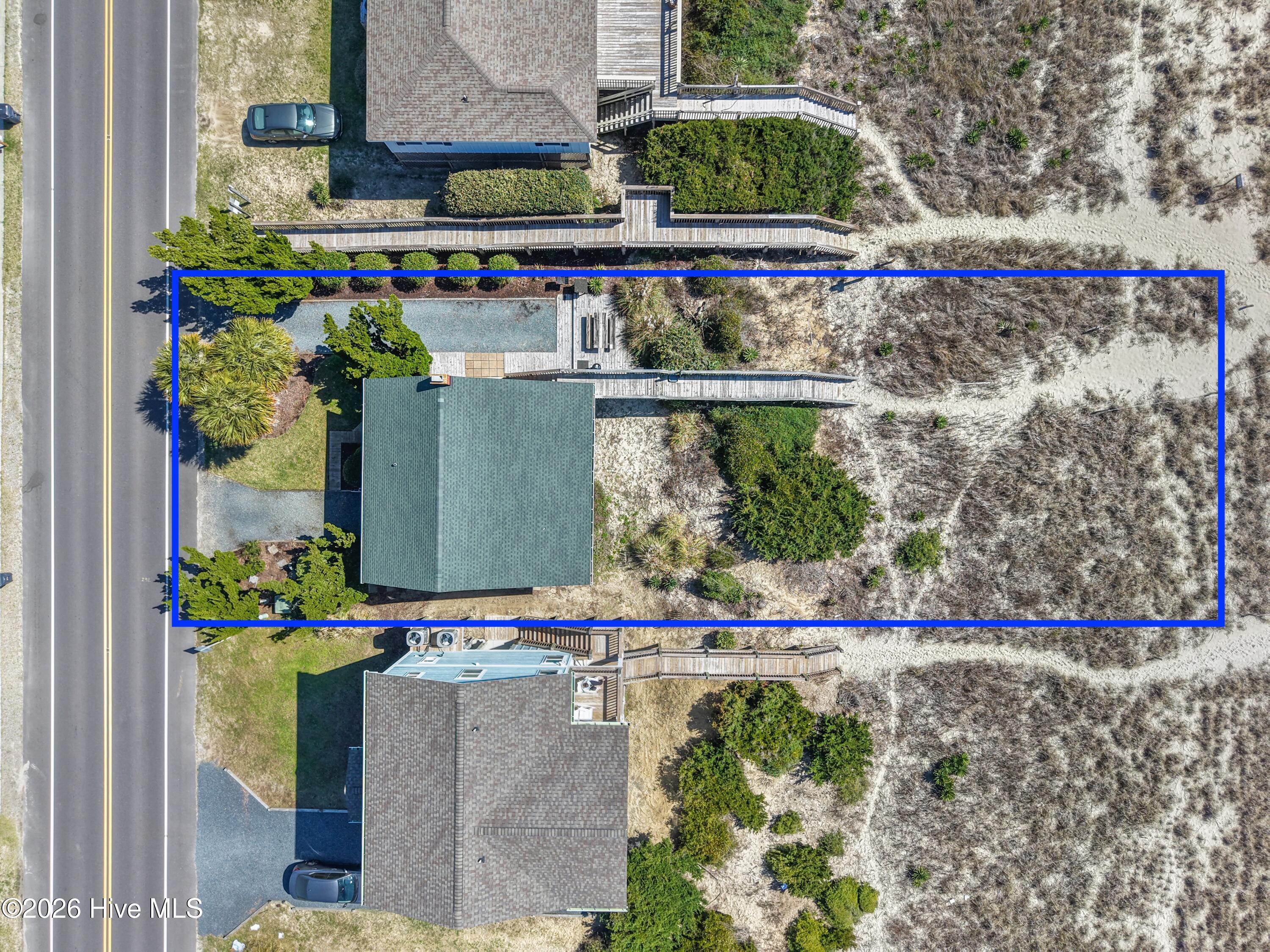 100560926 | Photo 37