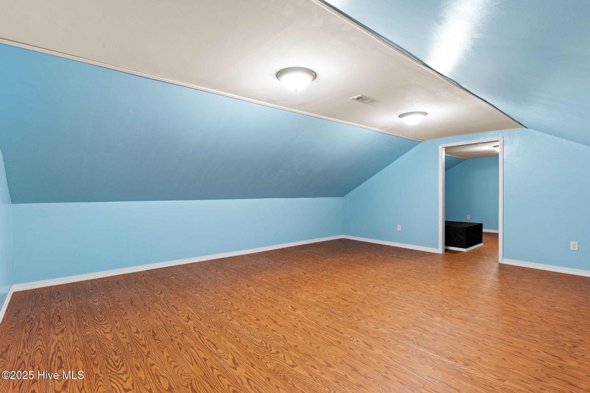 100526462 | Photo 52