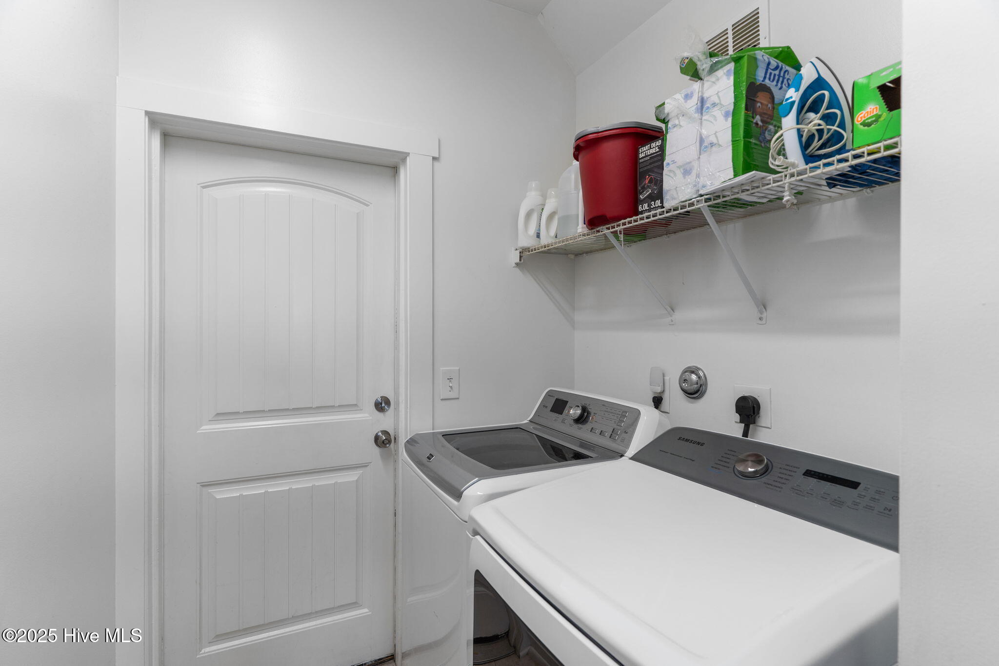 100550078 | Photo 40