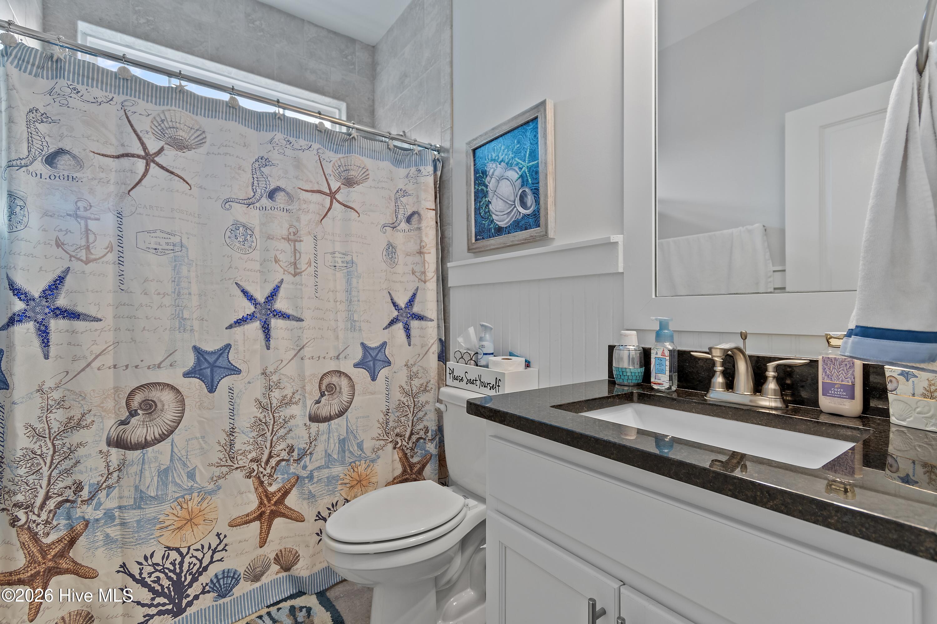 100561282 | Photo 40