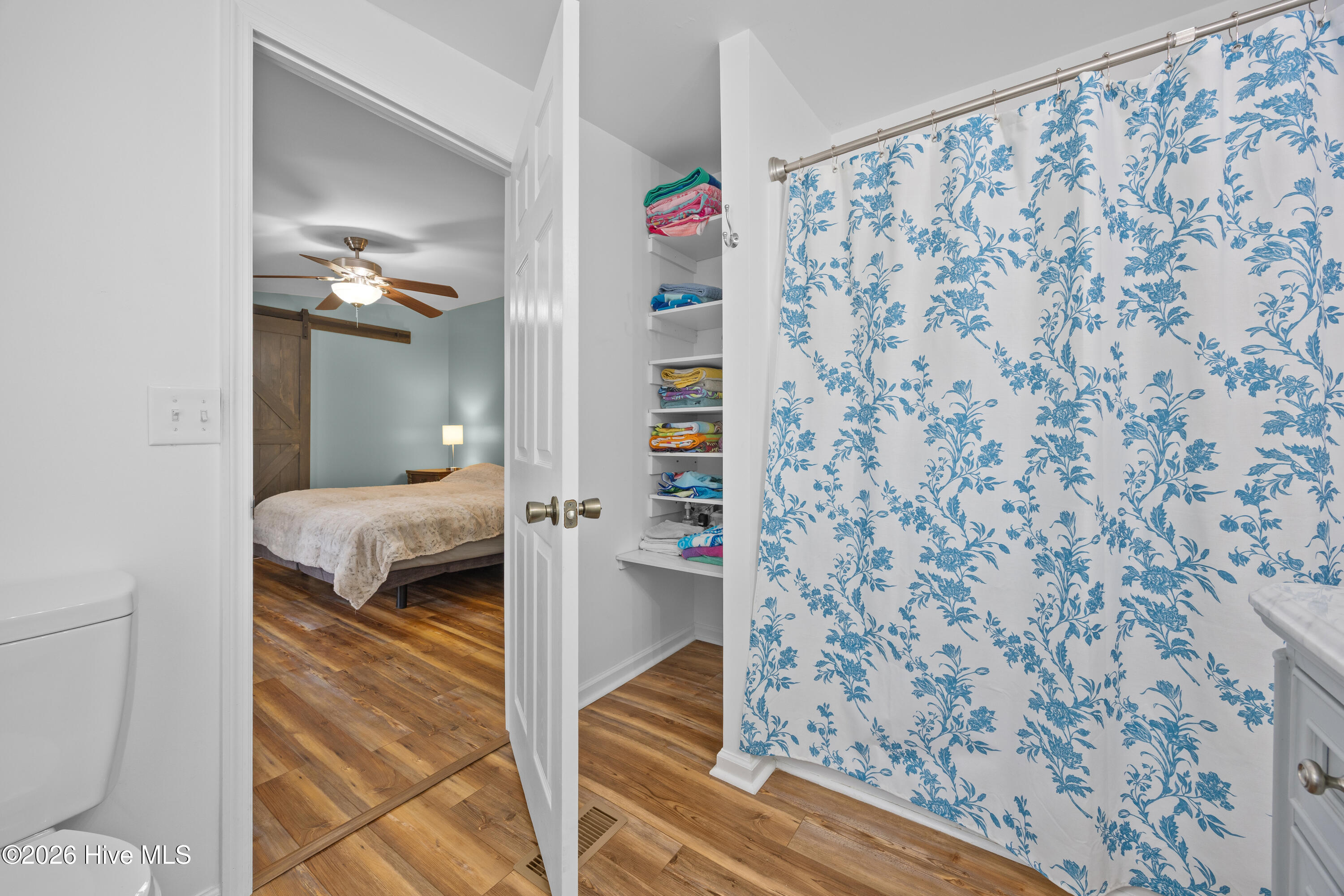 100551414 | Photo 22