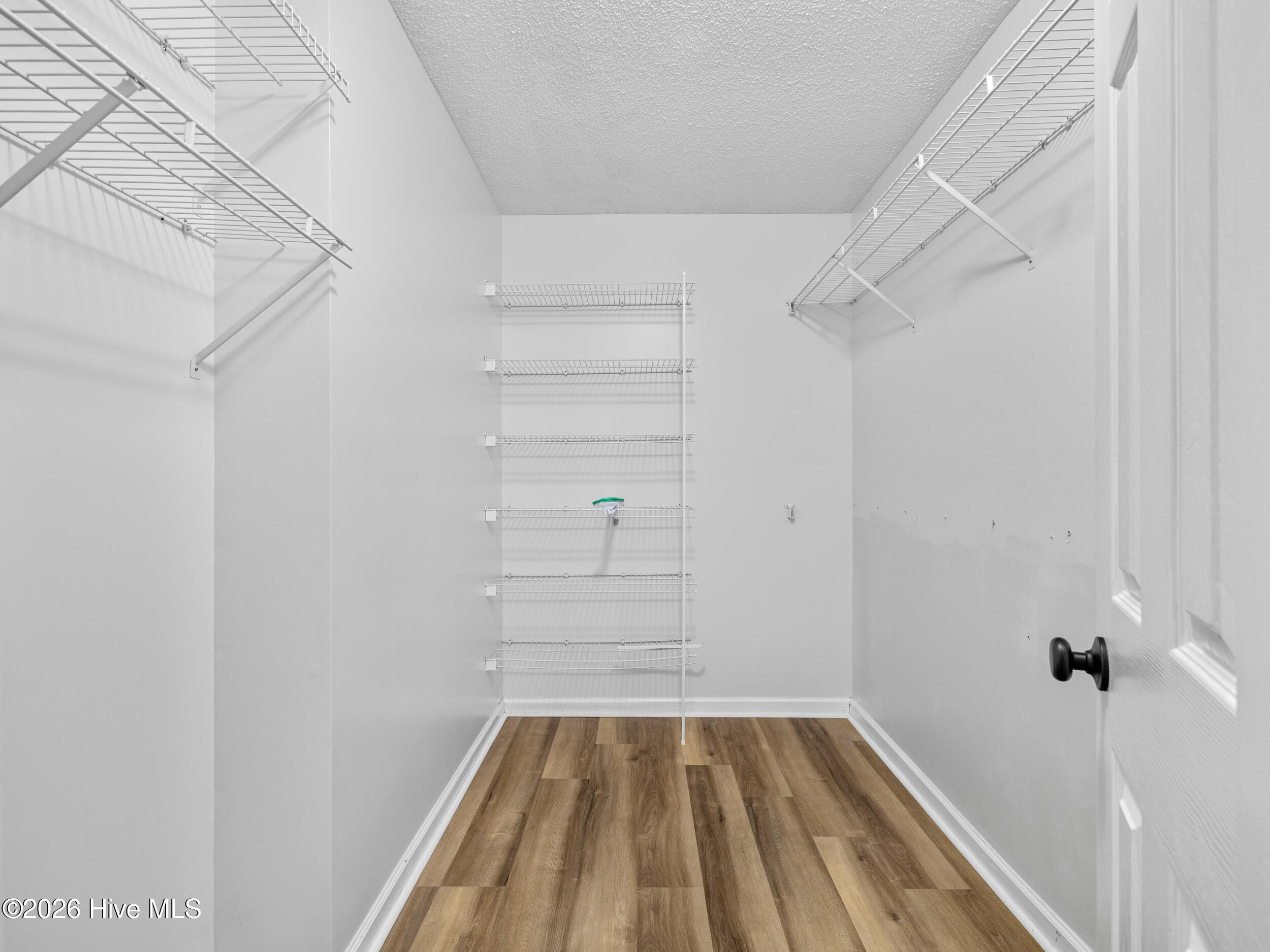 100550311 | Photo 22