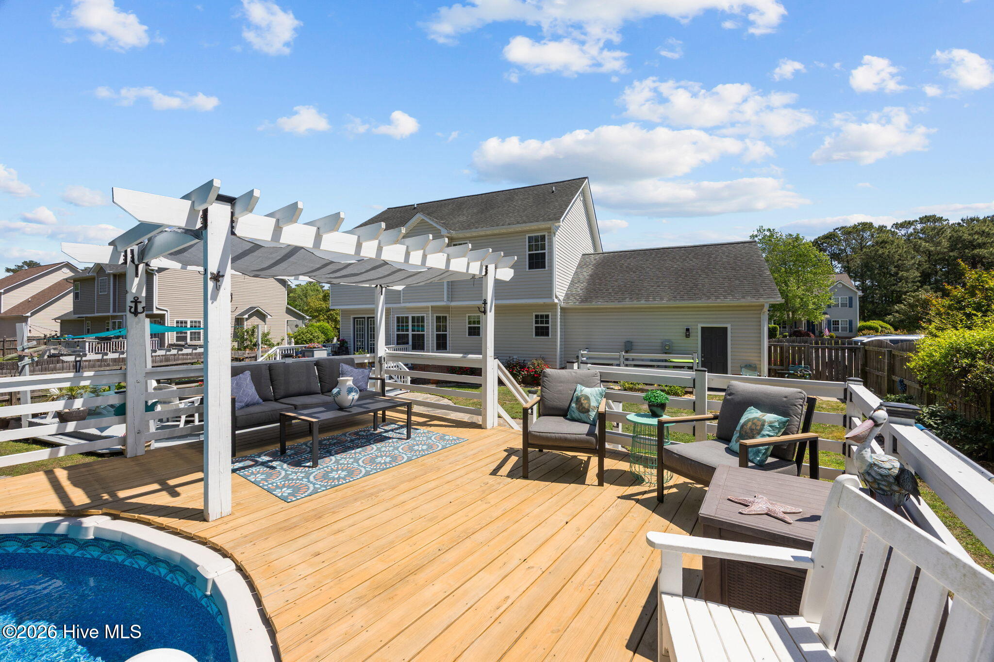 100568672 | Photo 12