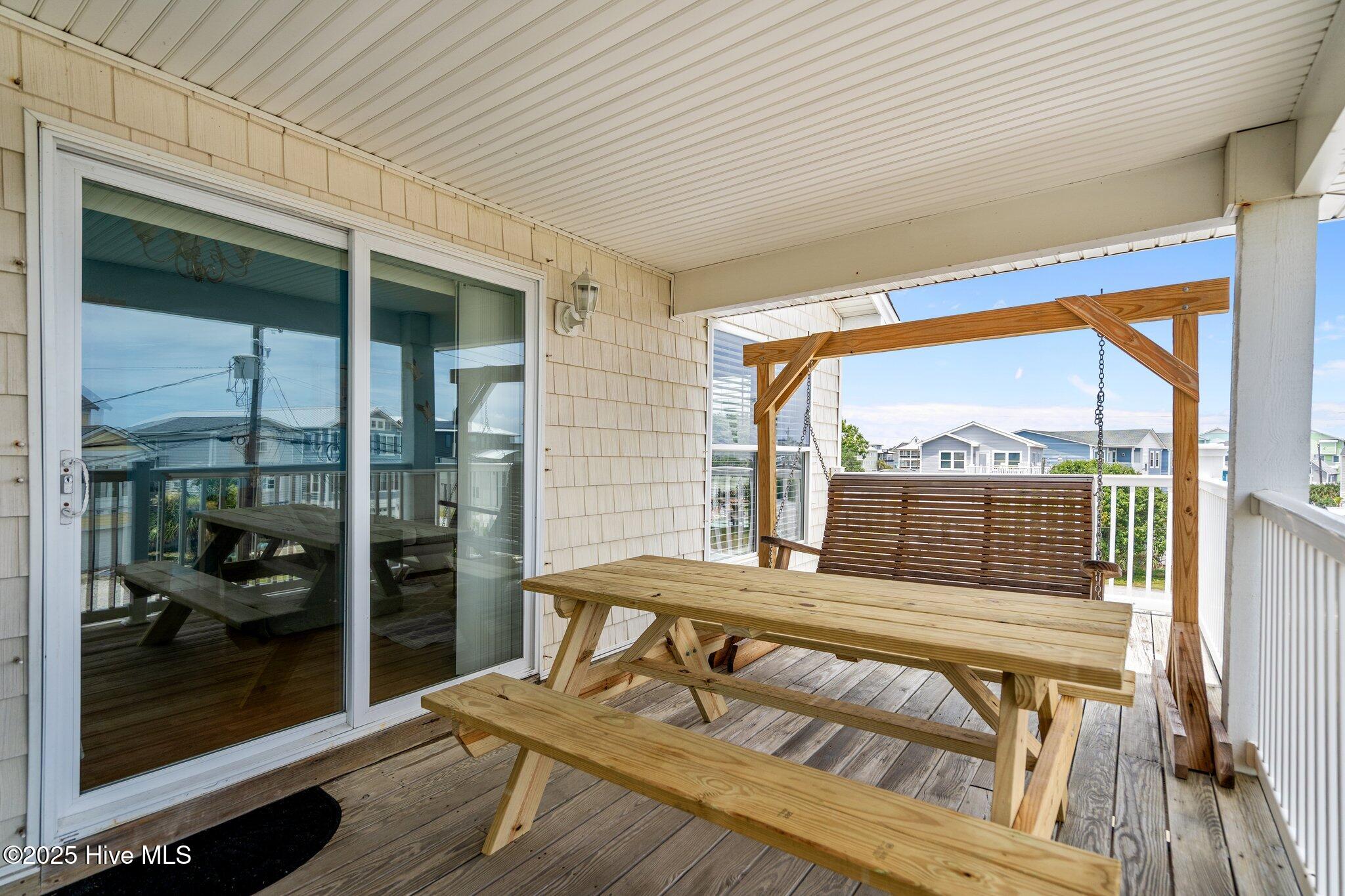 100517725 | Photo 35